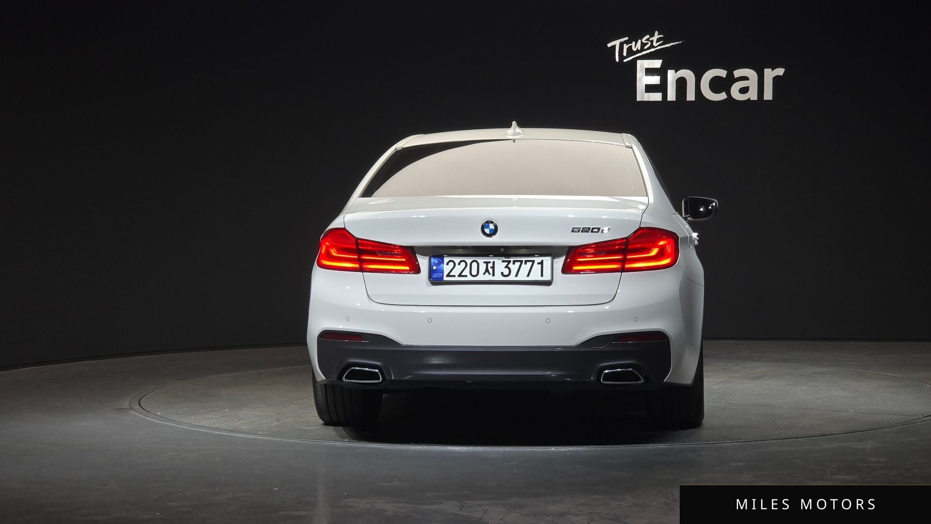 BMW 5 Series (G30) 2018 — миниатюра 4