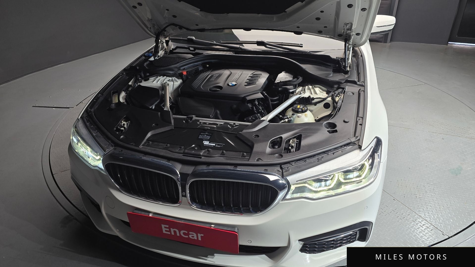 BMW 5 Series (G30) 2018 — миниатюра 6