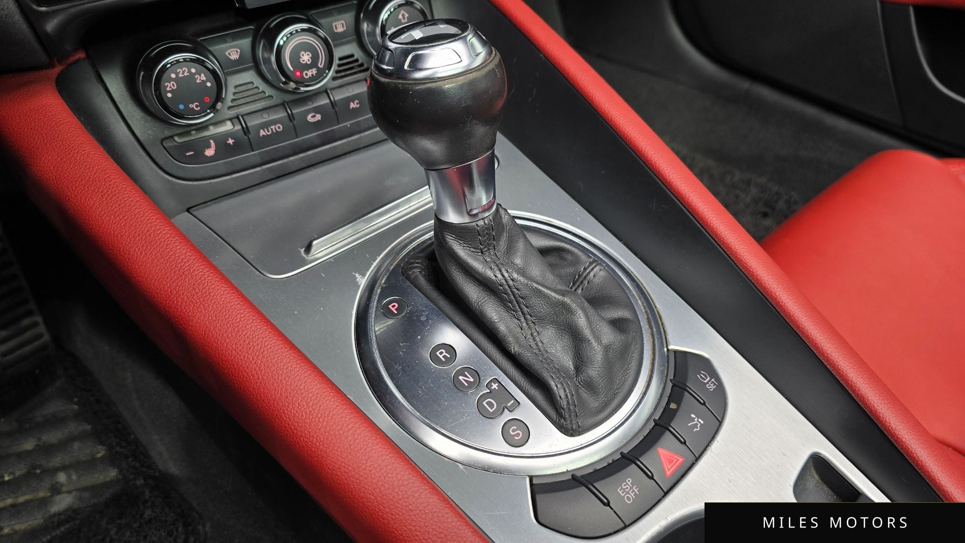 Audi TT 2009 — миниатюра 9