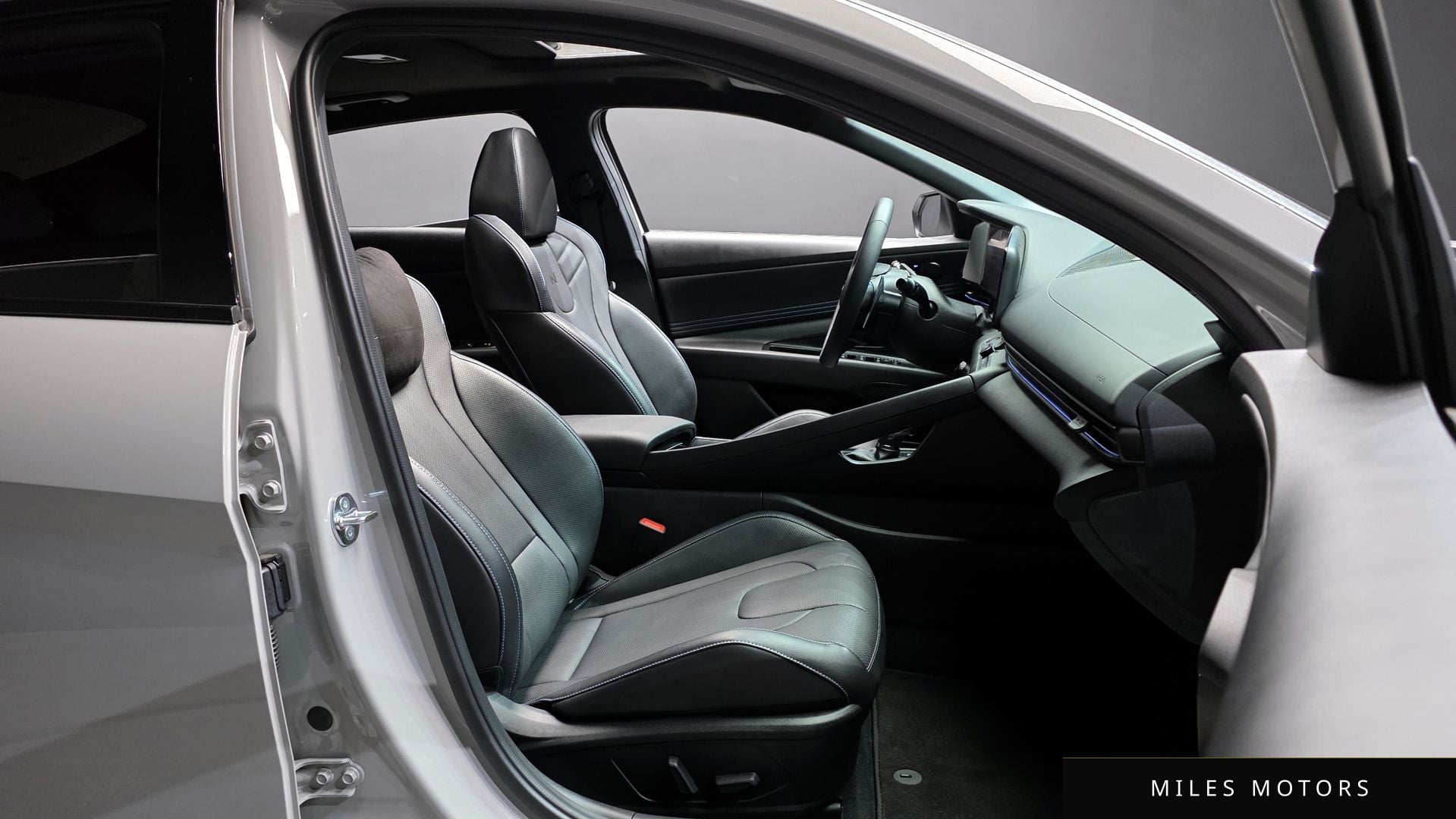 Hyundai AVANTE 2025 — миниатюра 10