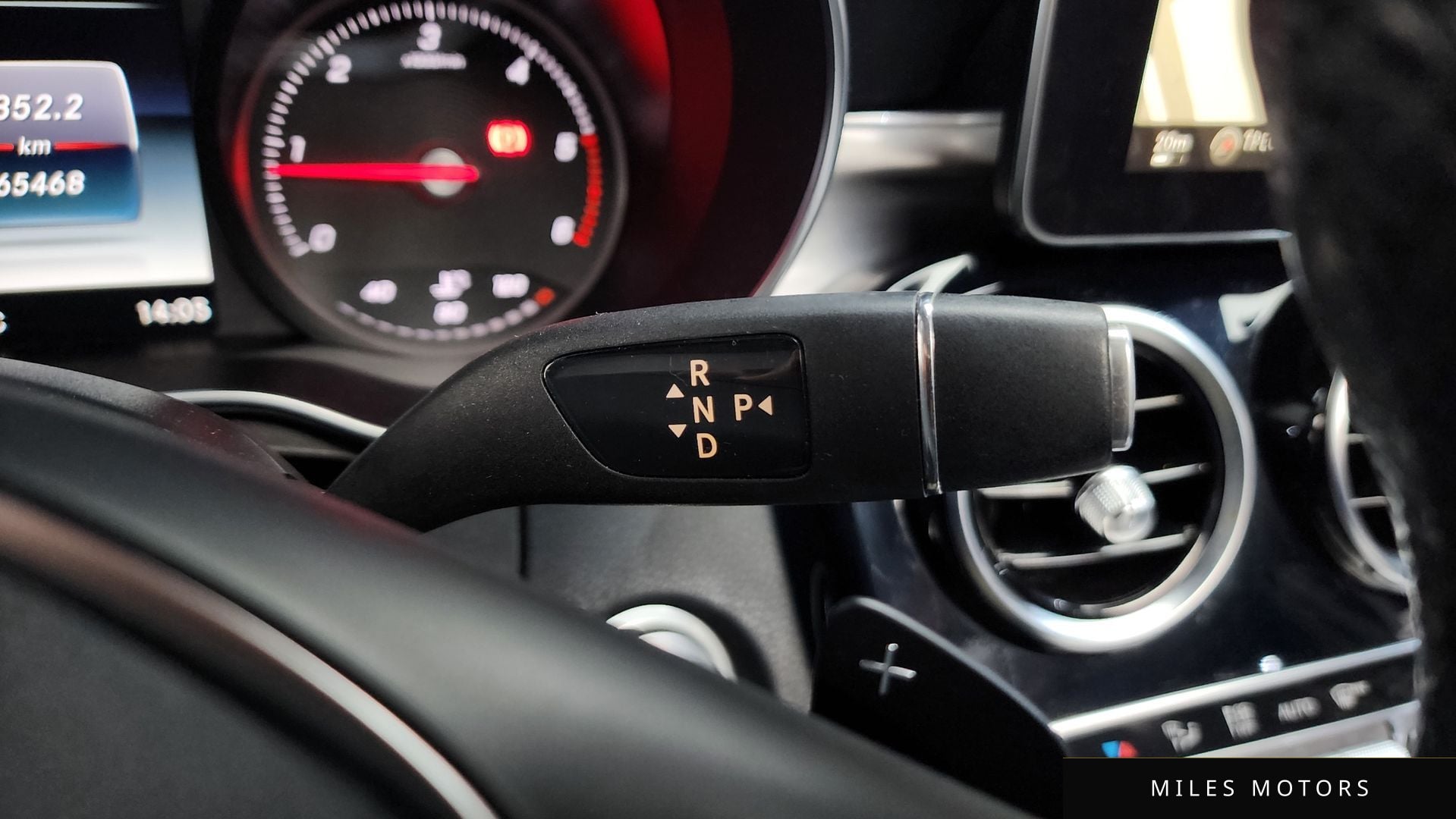 Mercedes-Benz C-Class W205 2015 — миниатюра 9