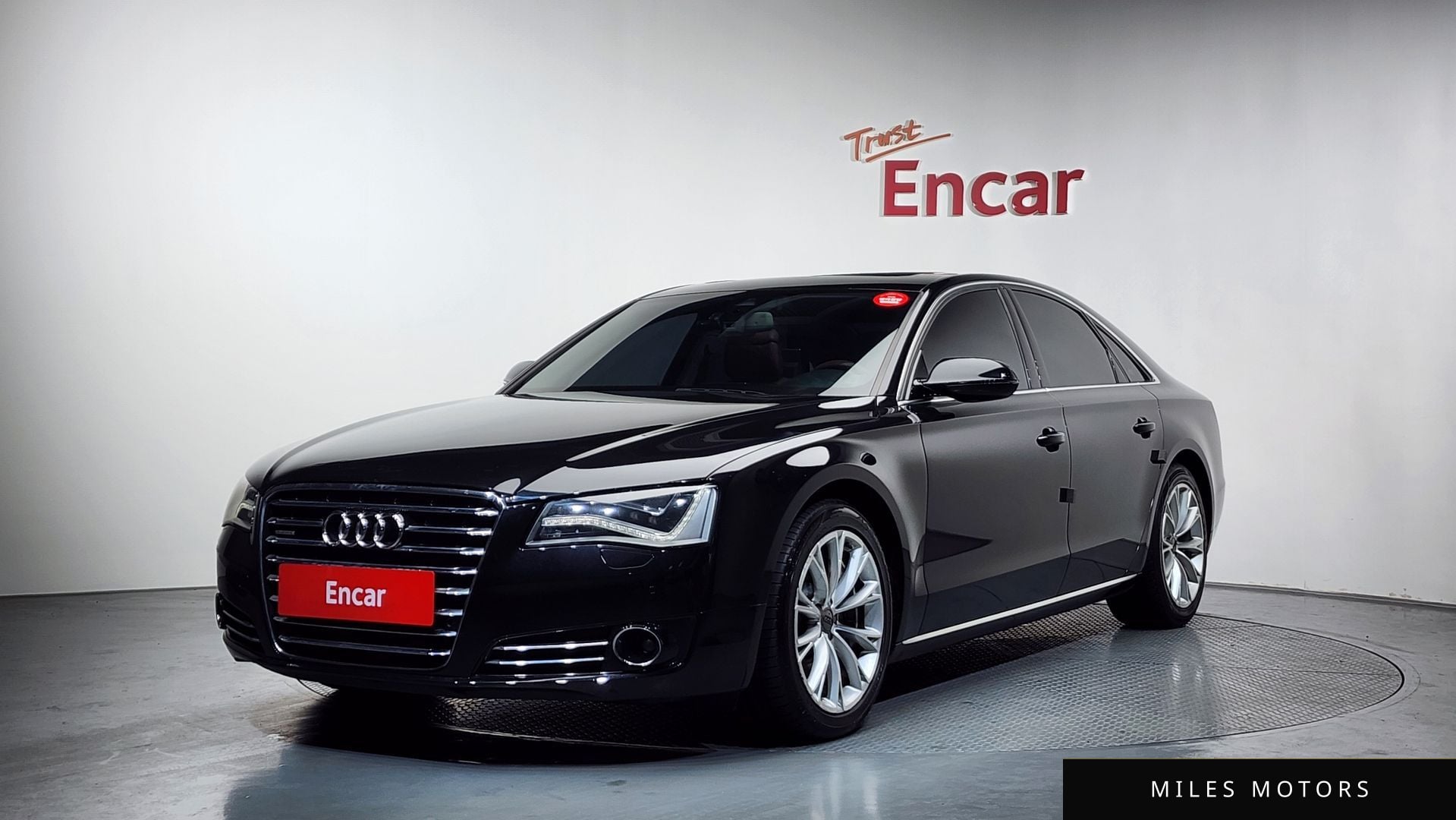 Audi A8 2011 — фото 1 из 12