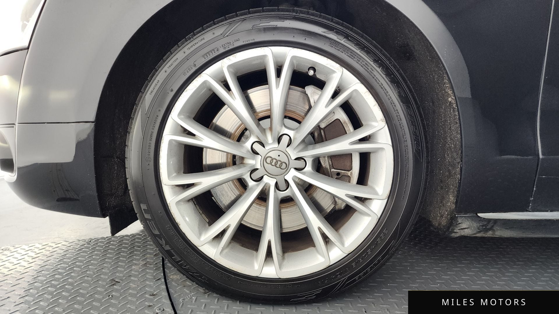 Audi A8 2011 — миниатюра 5
