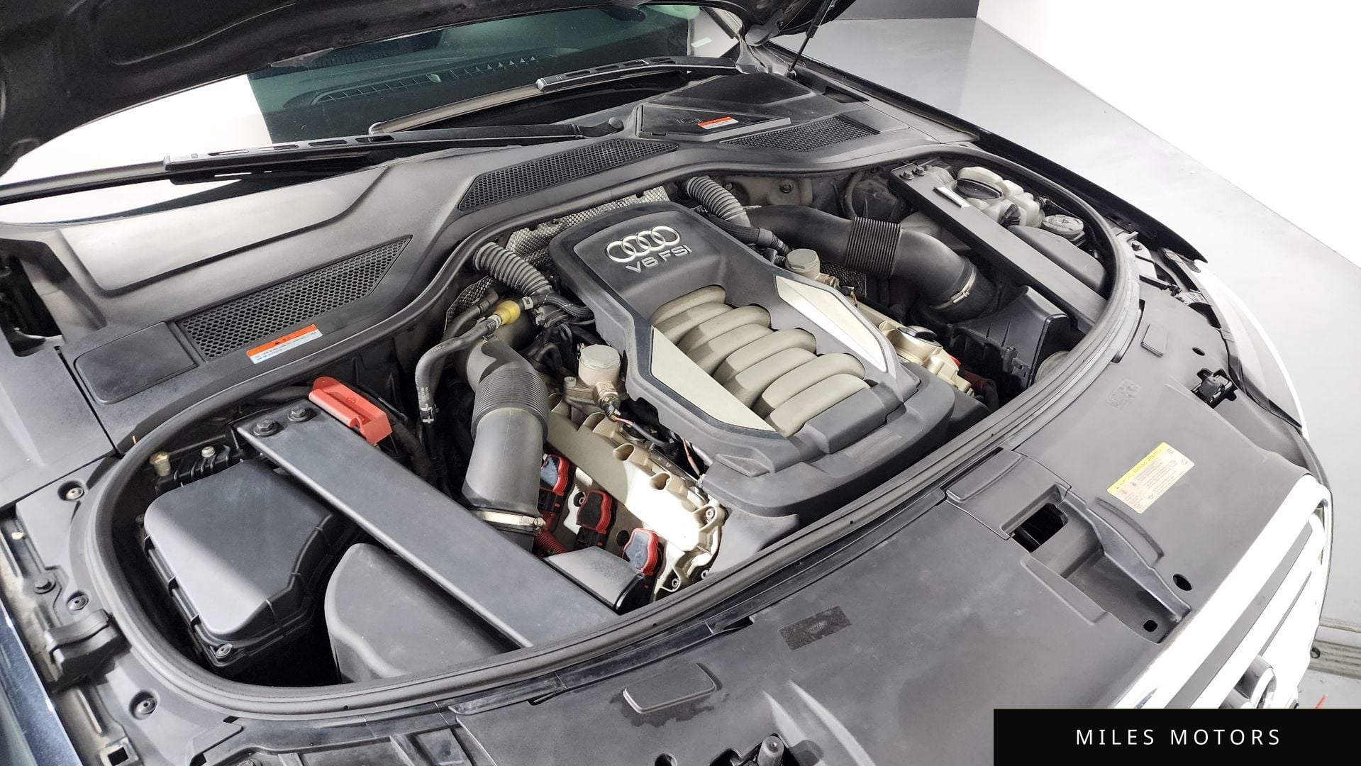 Audi A8 2011 — миниатюра 6