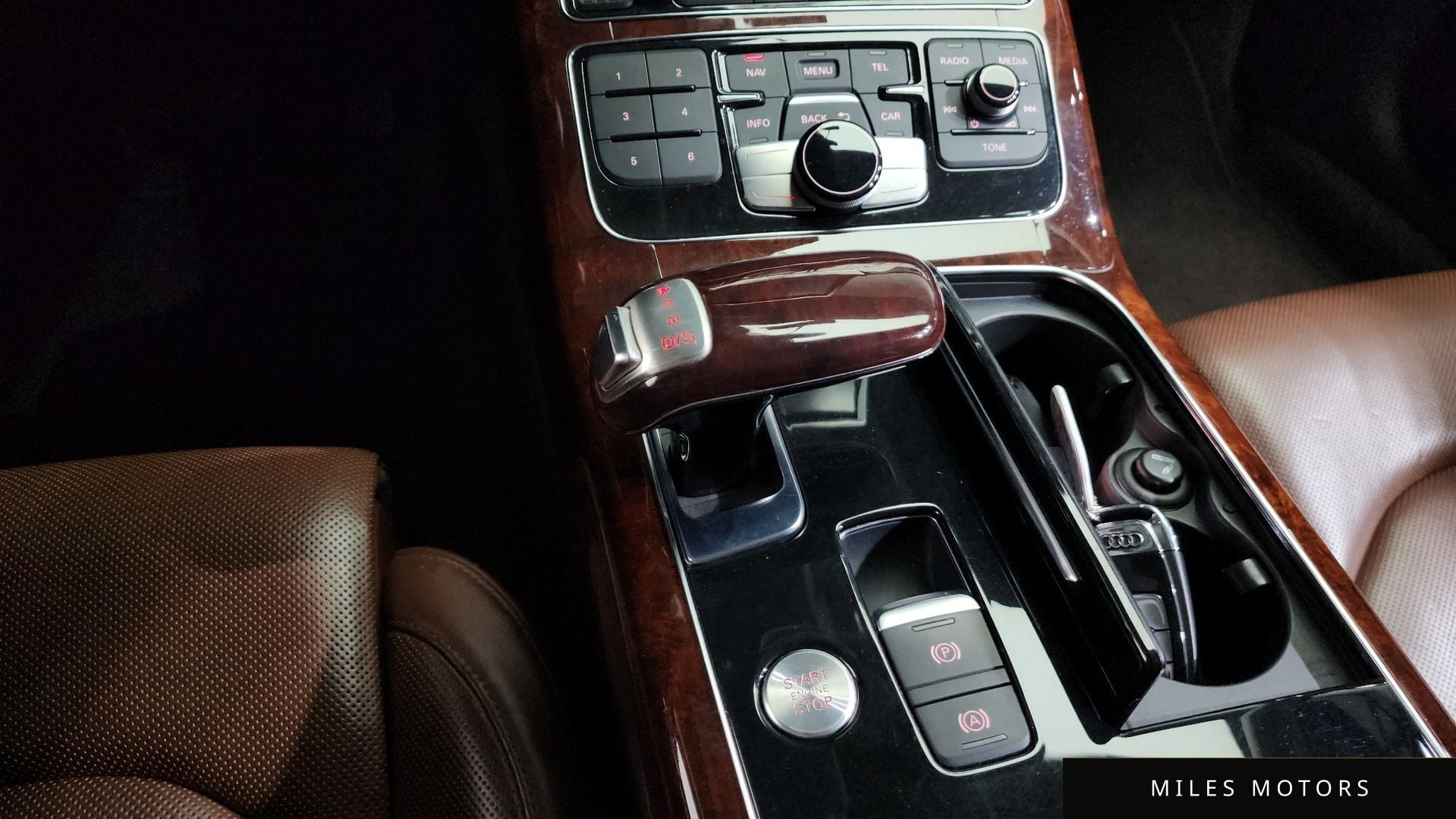 Audi A8 2011 — миниатюра 9