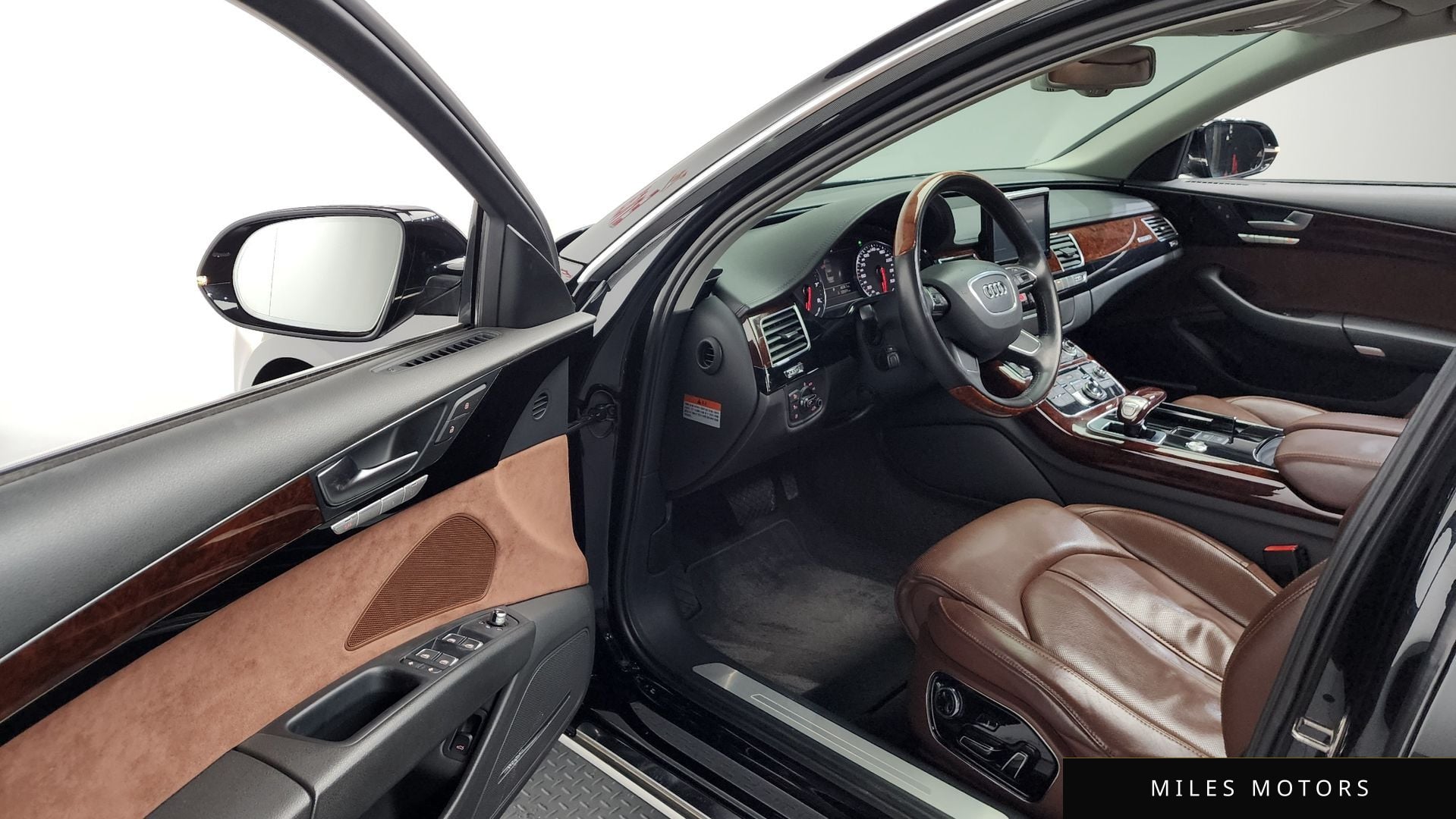 Audi A8 2011 — миниатюра 10