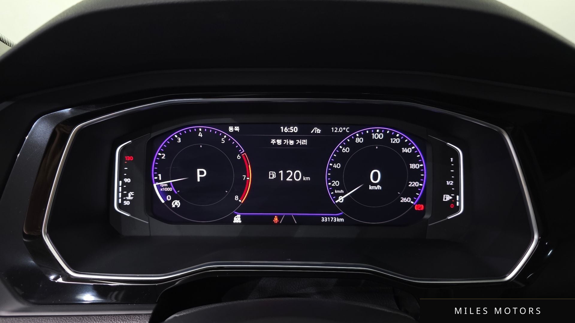 Volkswagen 제타 2023 — миниатюра 8