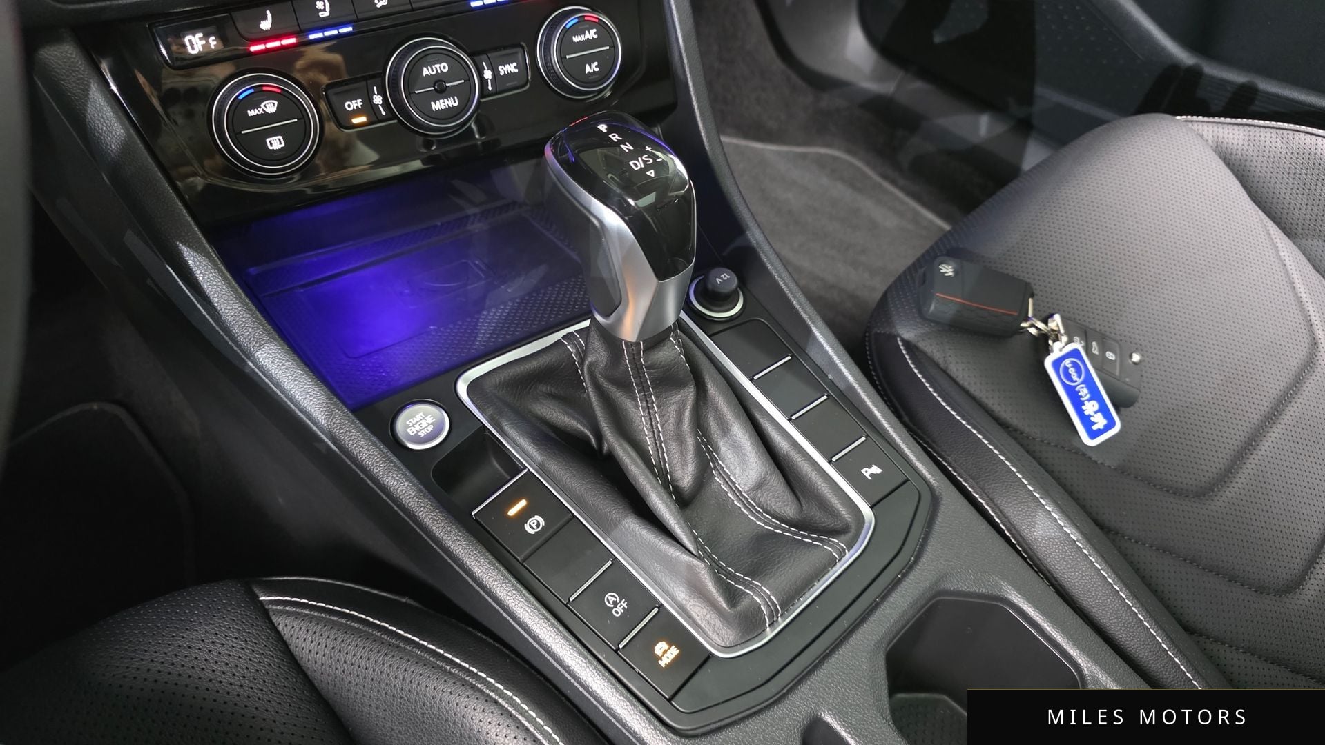 Volkswagen 제타 2023 — миниатюра 9