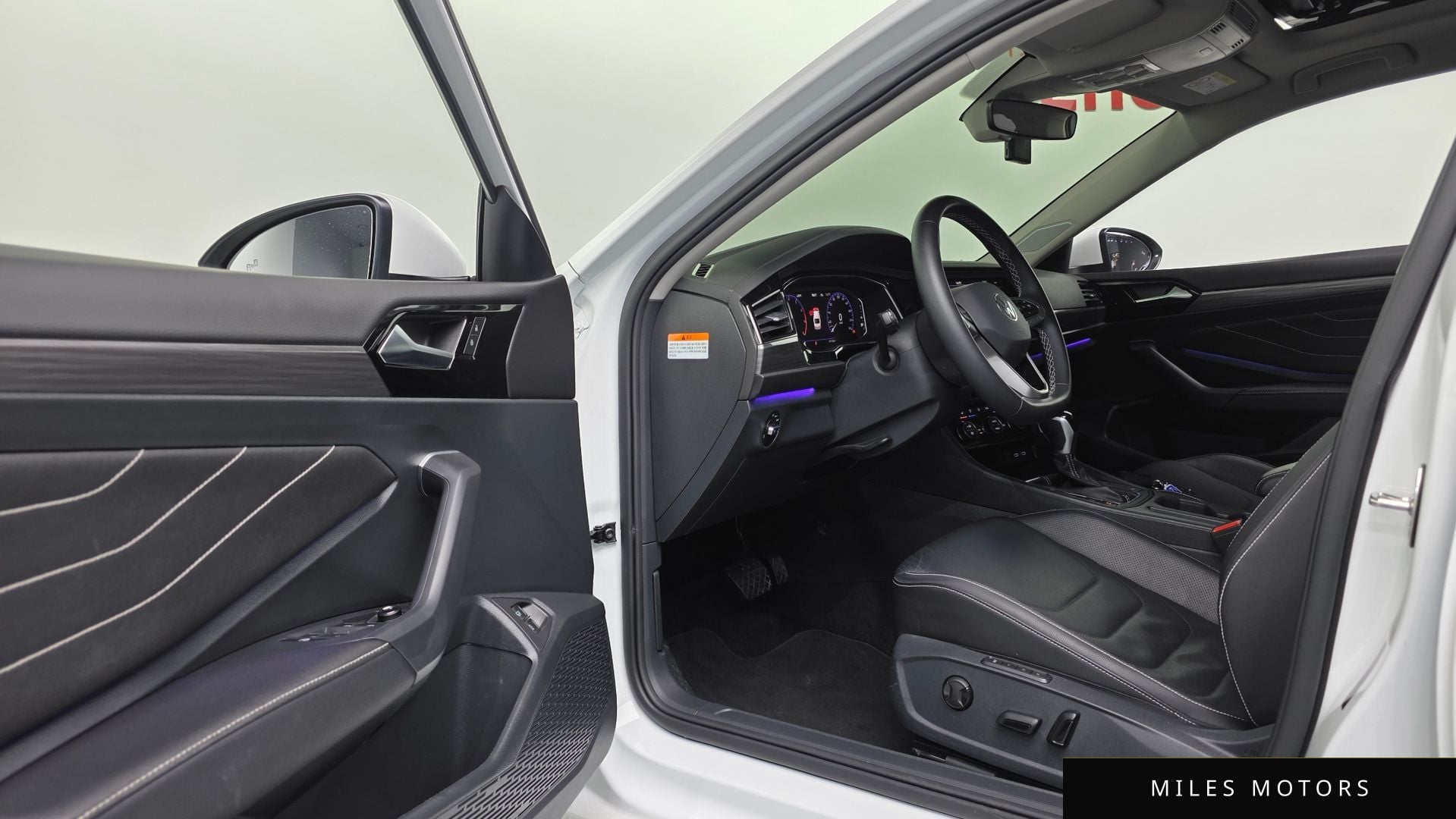 Volkswagen 제타 2023 — миниатюра 12