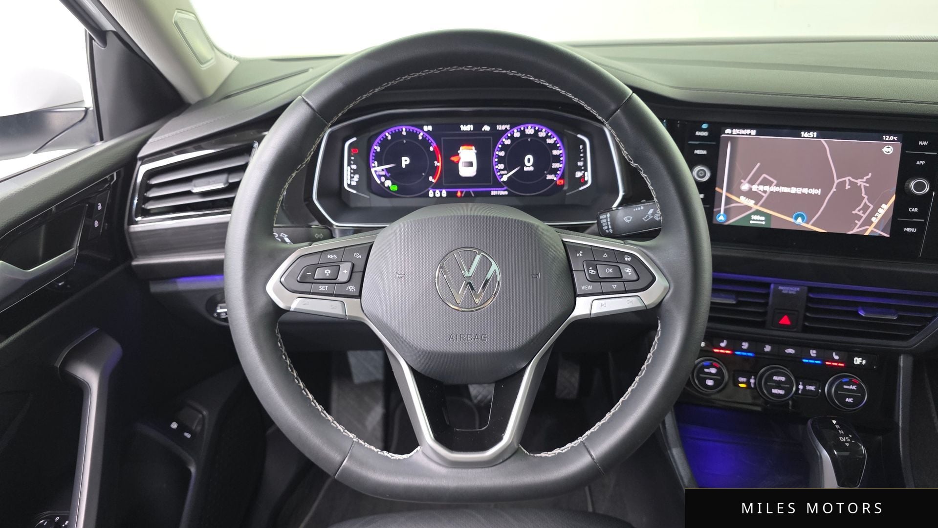 Volkswagen 제타 2023 — миниатюра 14