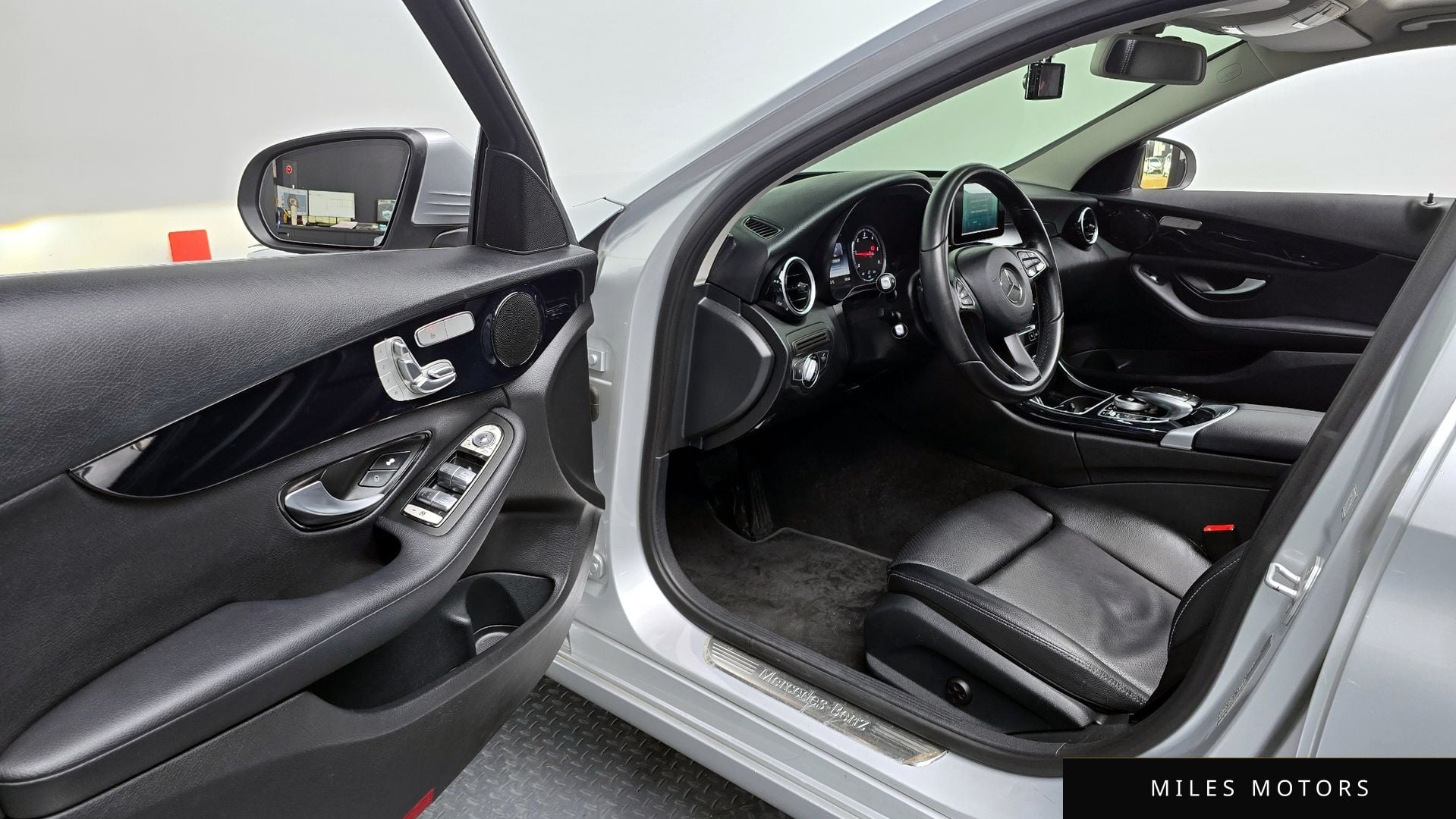 Mercedes-Benz C-Class W205 2016 — миниатюра 11