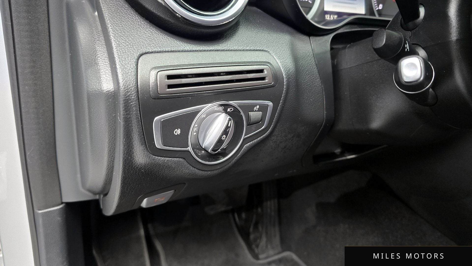 Mercedes-Benz C-Class W205 2016 — миниатюра 18