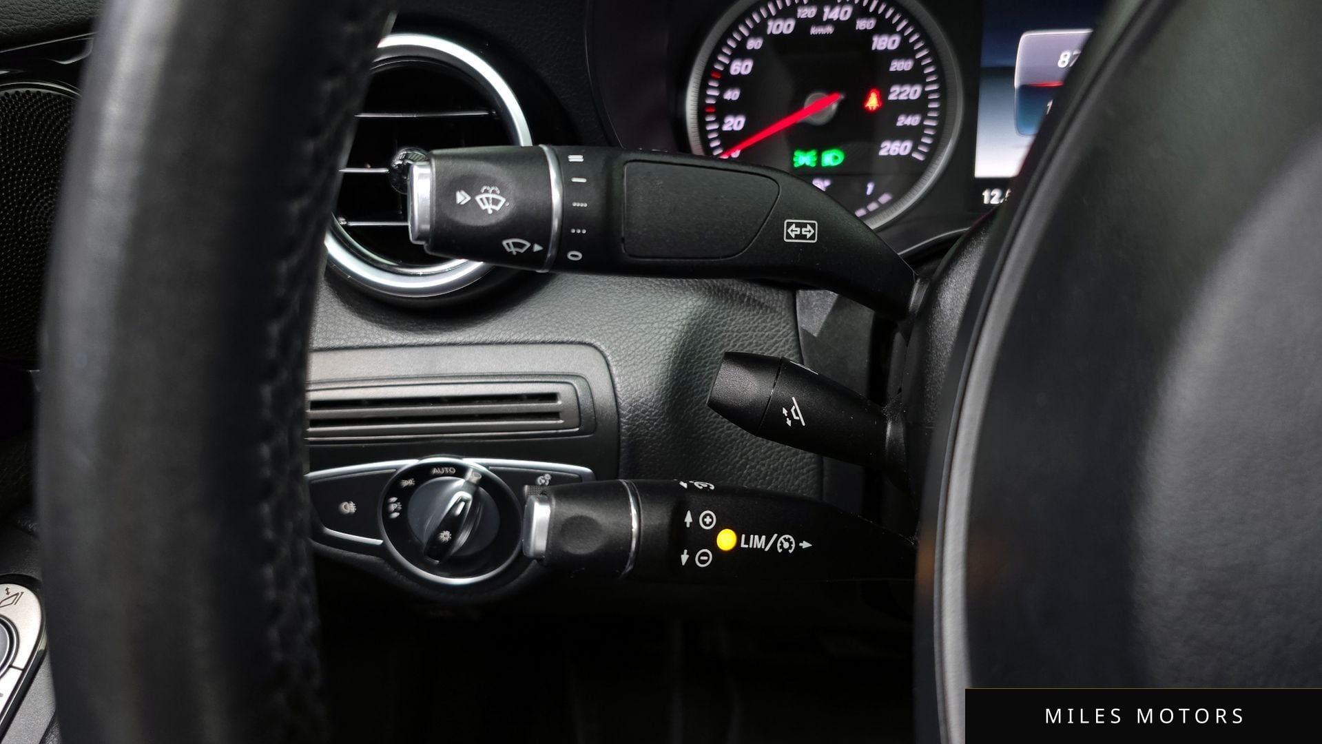 Mercedes-Benz C-Class W205 2016 — миниатюра 19