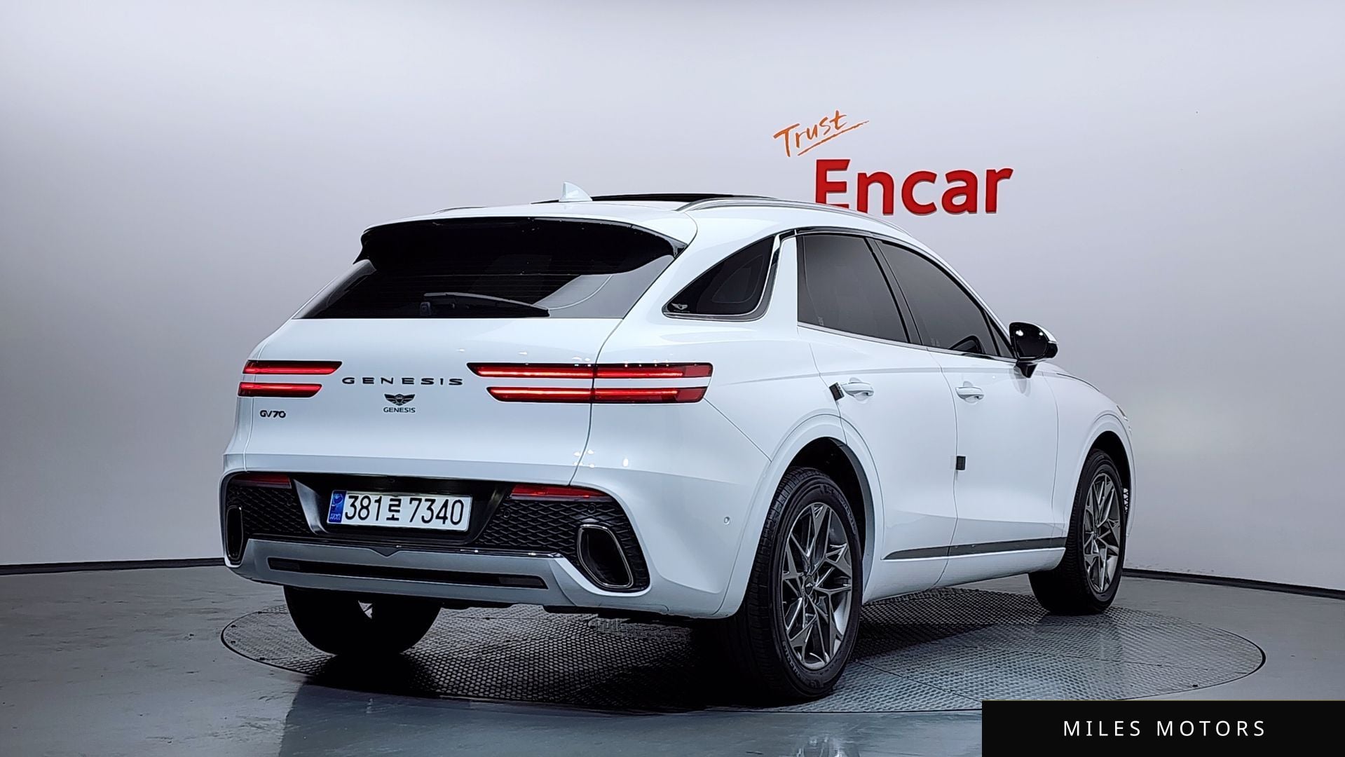 Genesis GV70 2022 — миниатюра 2