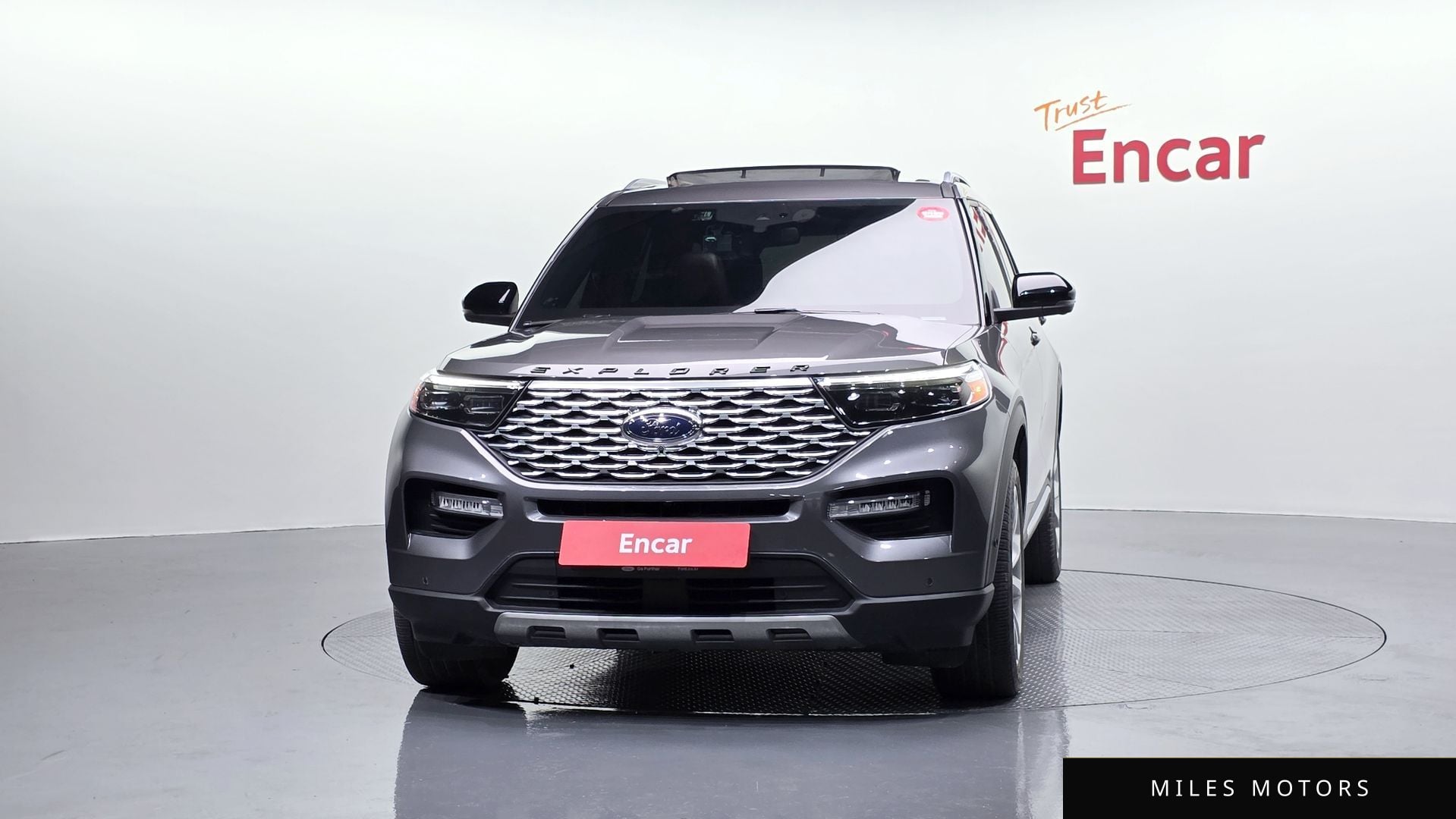 Ford Explorer 2023 — миниатюра 3