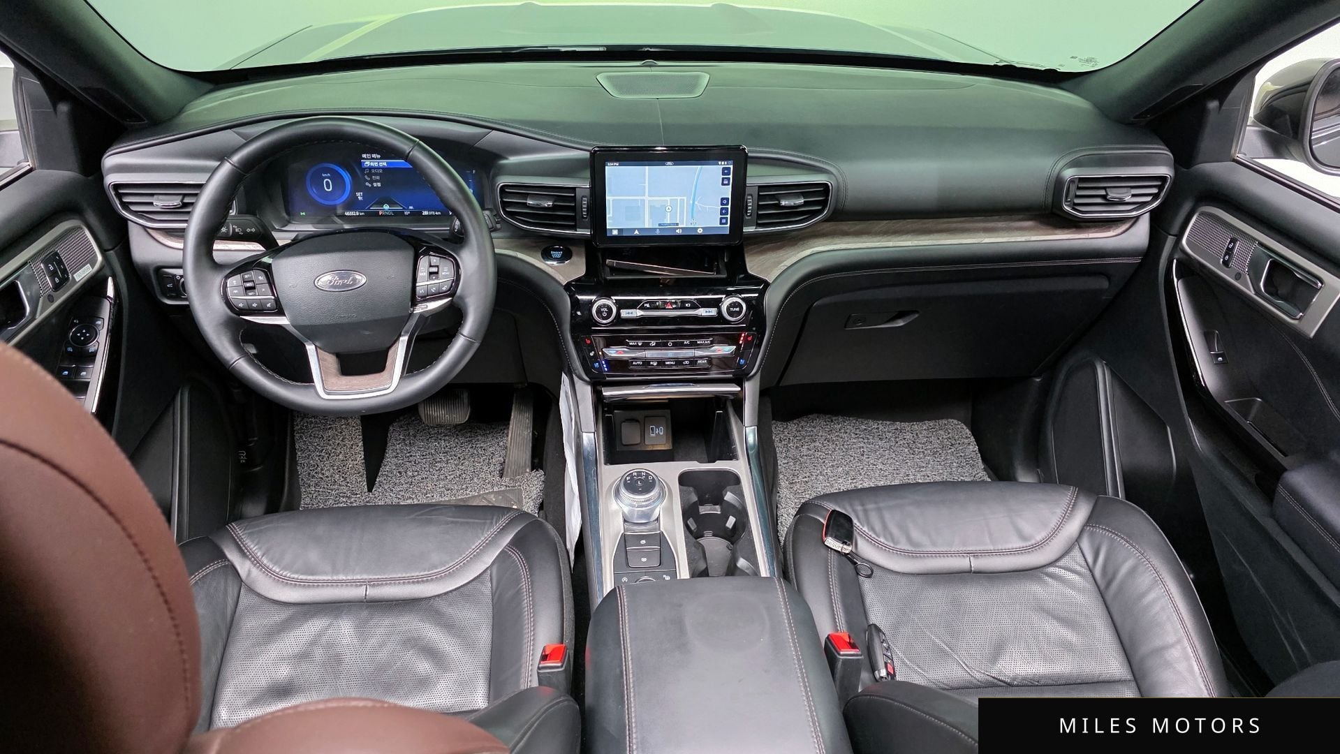 Ford Explorer 2023 — миниатюра 7