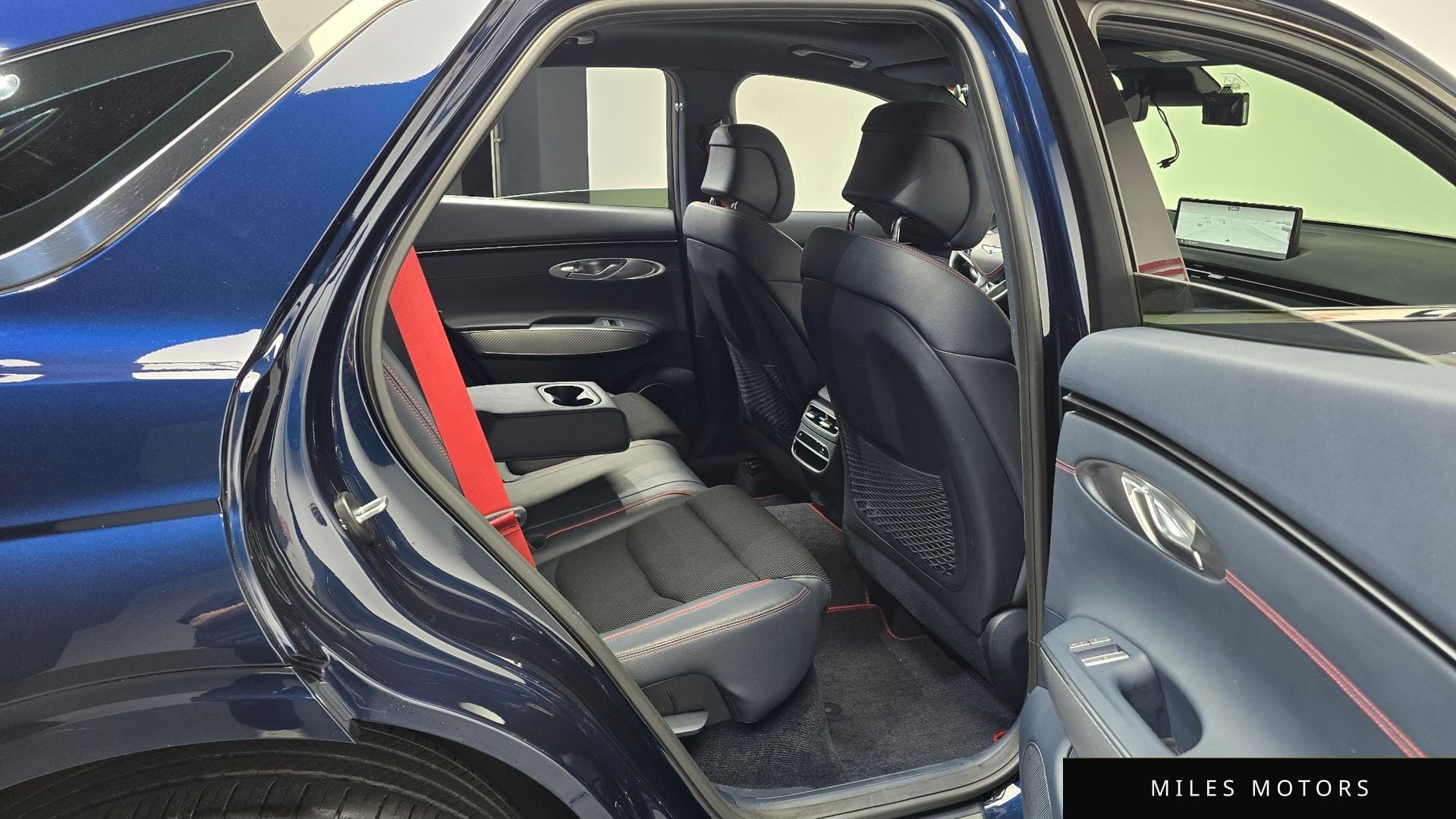 Genesis GV70 2022 — миниатюра 12