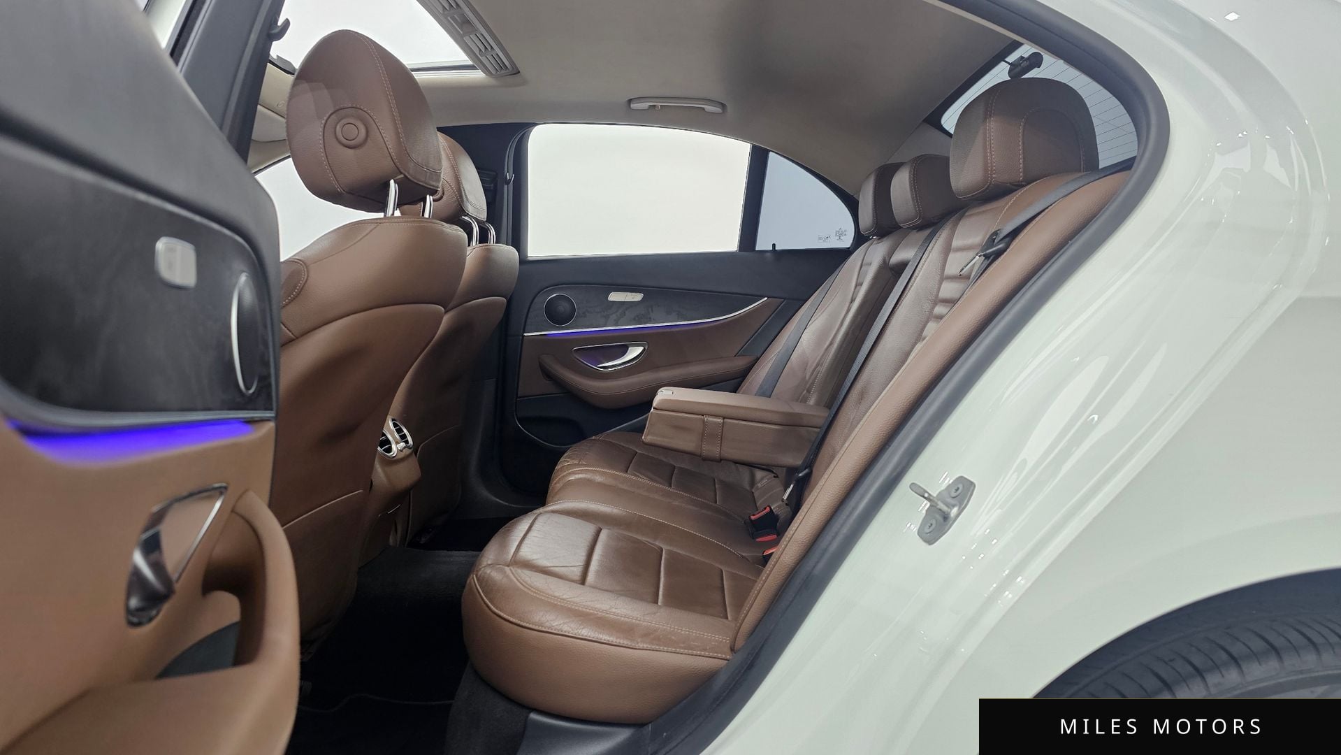 Mercedes-Benz E-Class W213 2017 — миниатюра 12