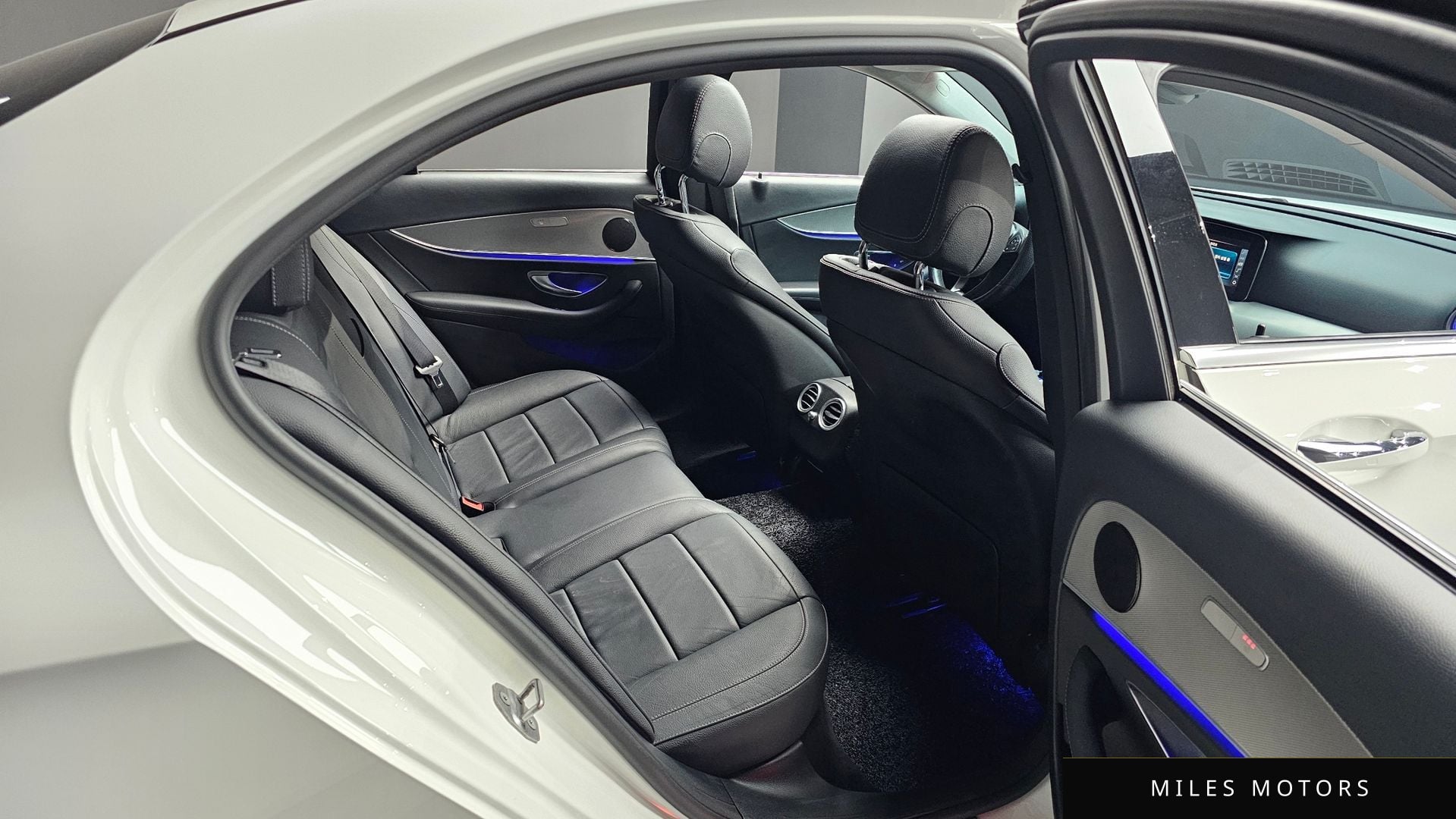 Mercedes-Benz E-클래스 W213 2017 — миниатюра 12