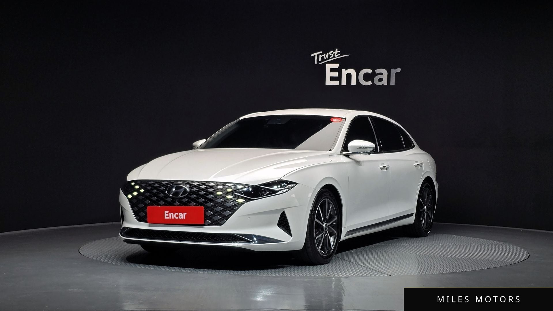 Hyundai Grandeur 2020 — фото 1 из 12