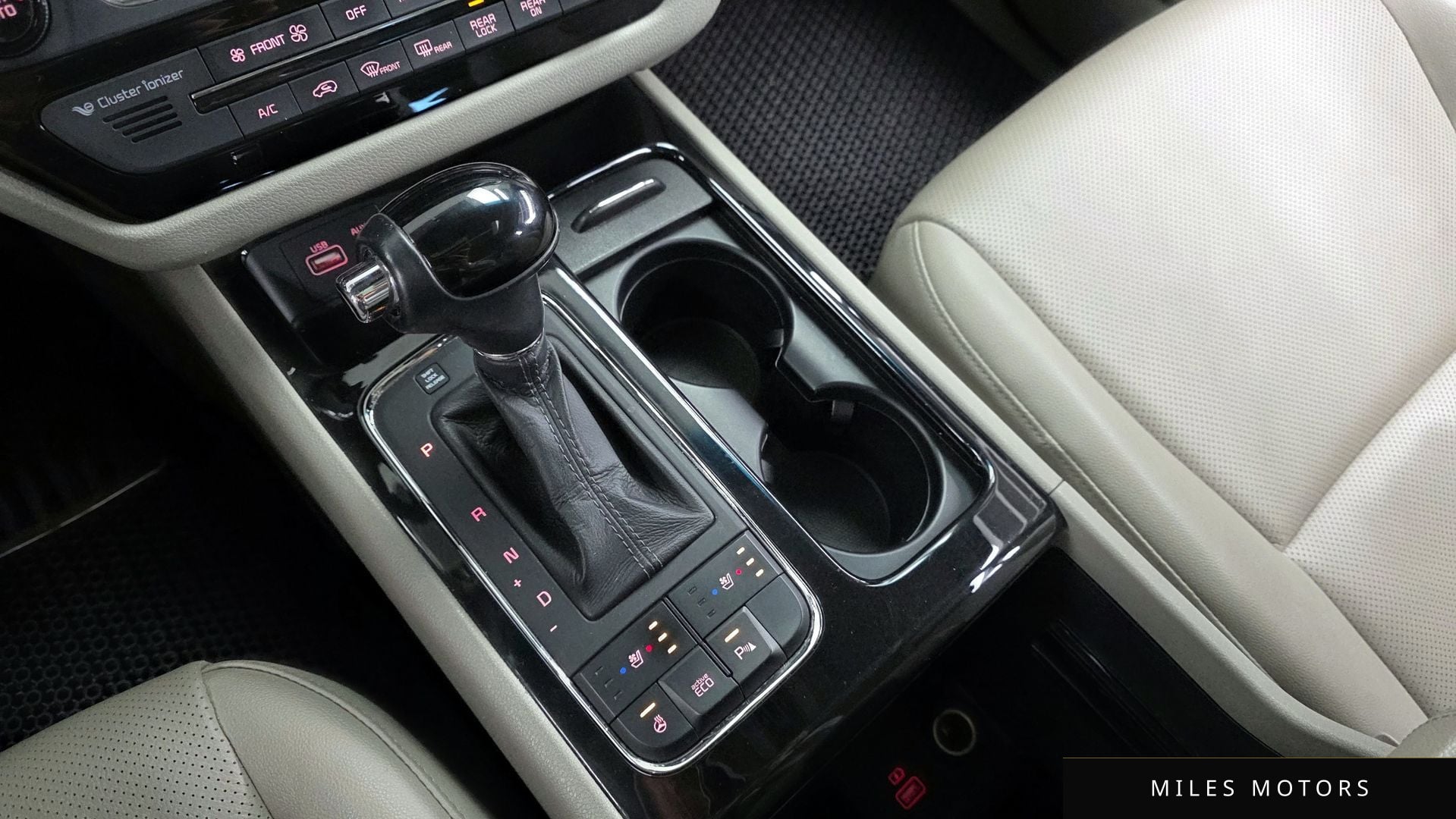 Kia Canival 2016 — миниатюра 9