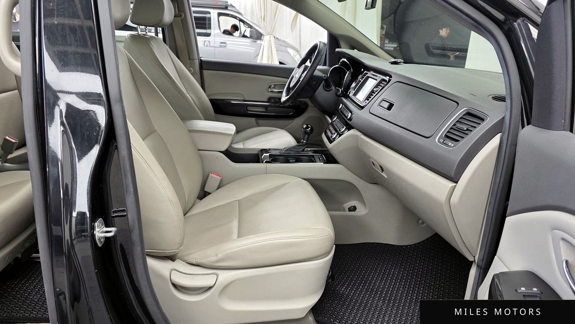 Kia Canival 2016 — миниатюра 11