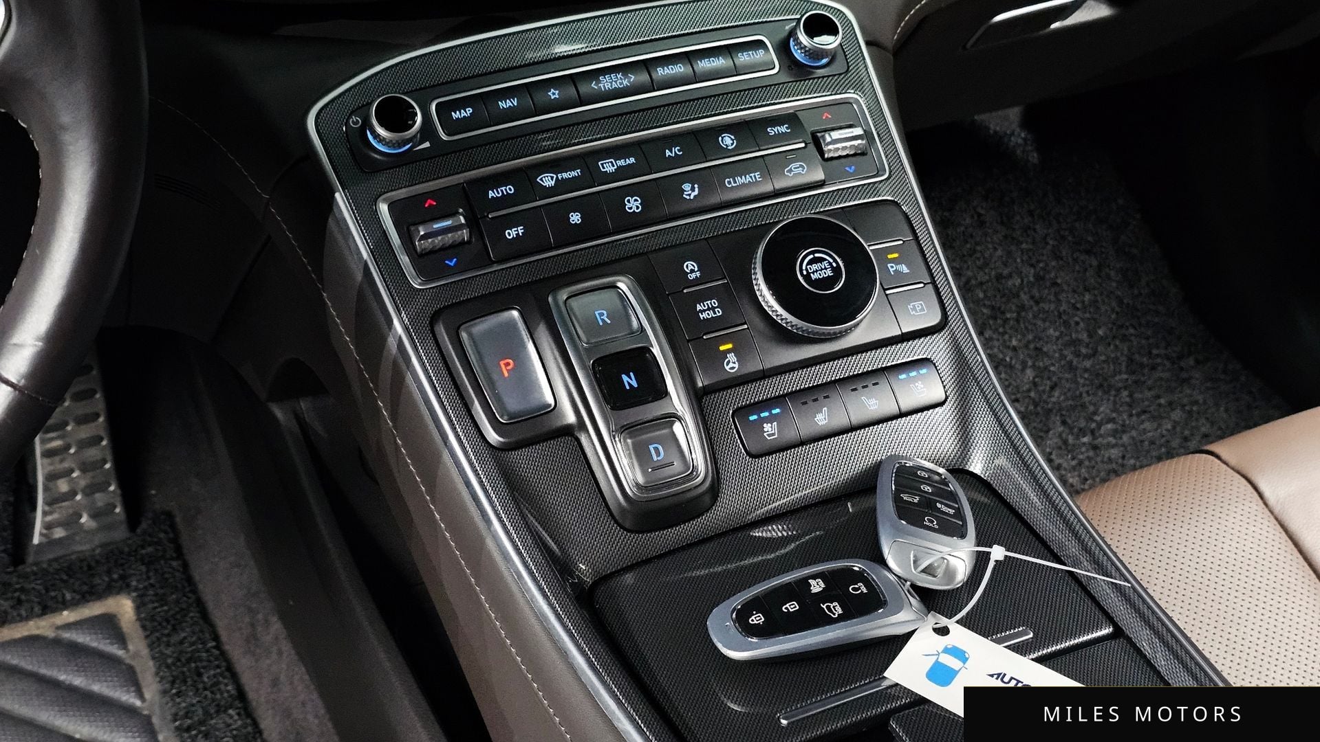Hyundai Santafe 2021 — миниатюра 9