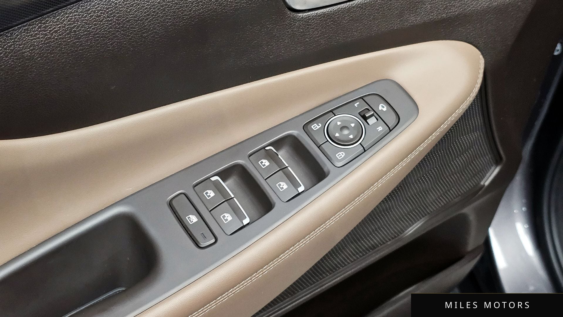 Hyundai Santafe 2021 — миниатюра 18