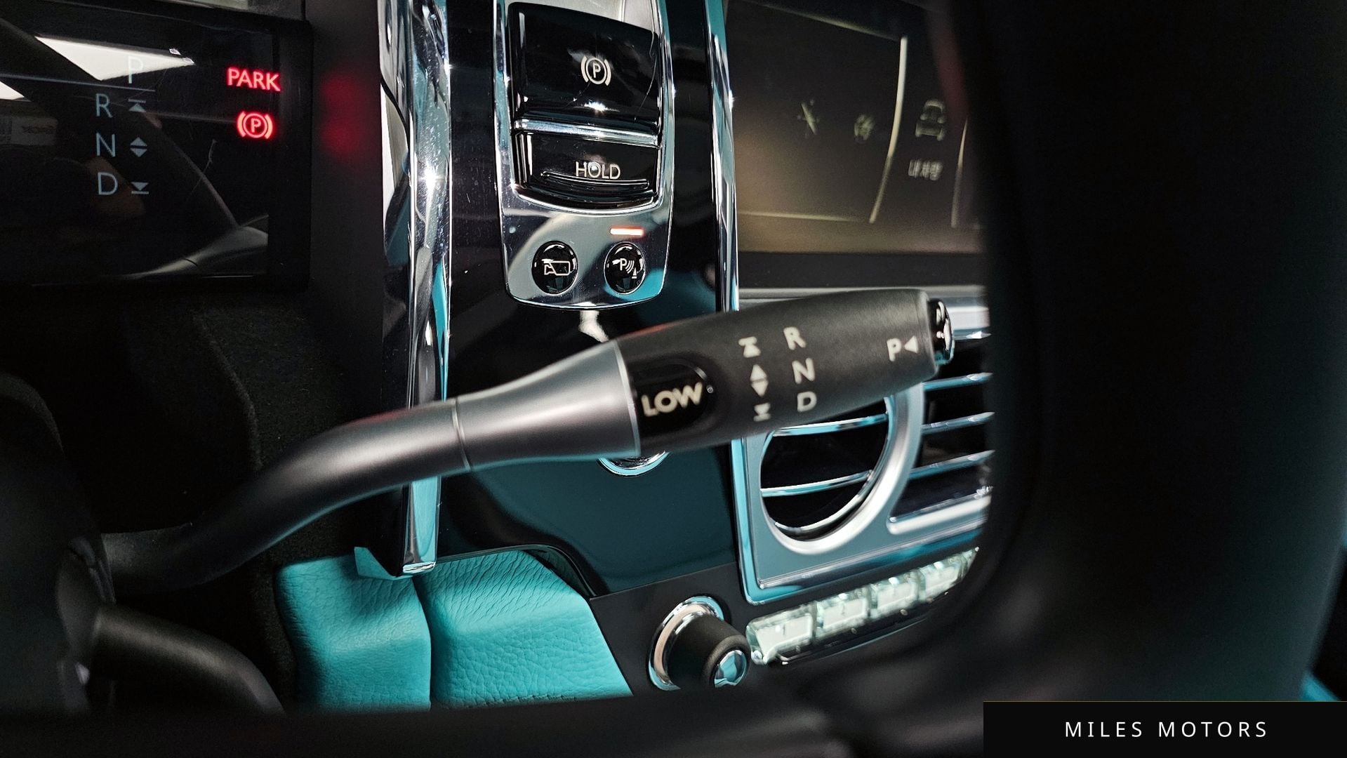 Rolls-Royce 고스트 2017 — миниатюра 9