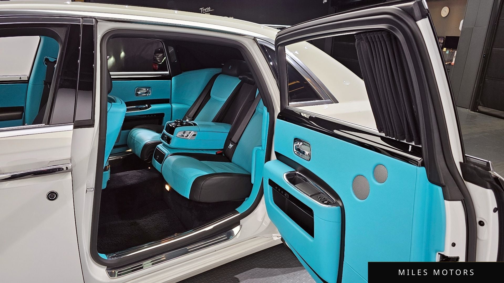 Rolls-Royce 고스트 2017 — миниатюра 11