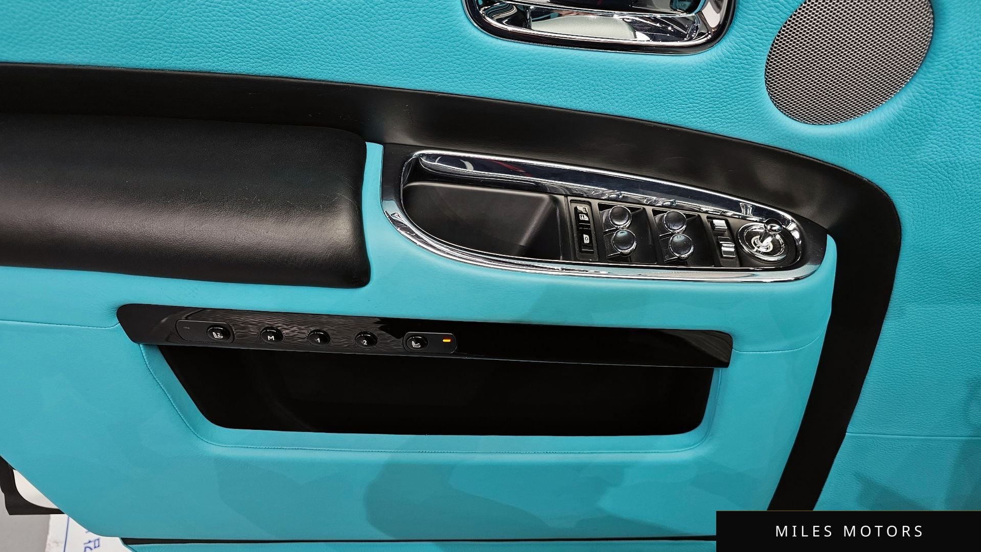 Rolls-Royce 고스트 2017 — миниатюра 14