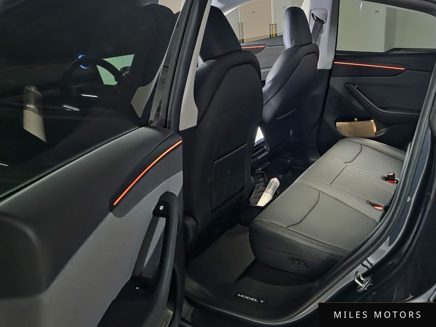 Tesla Model Y 2025 — миниатюра 11
