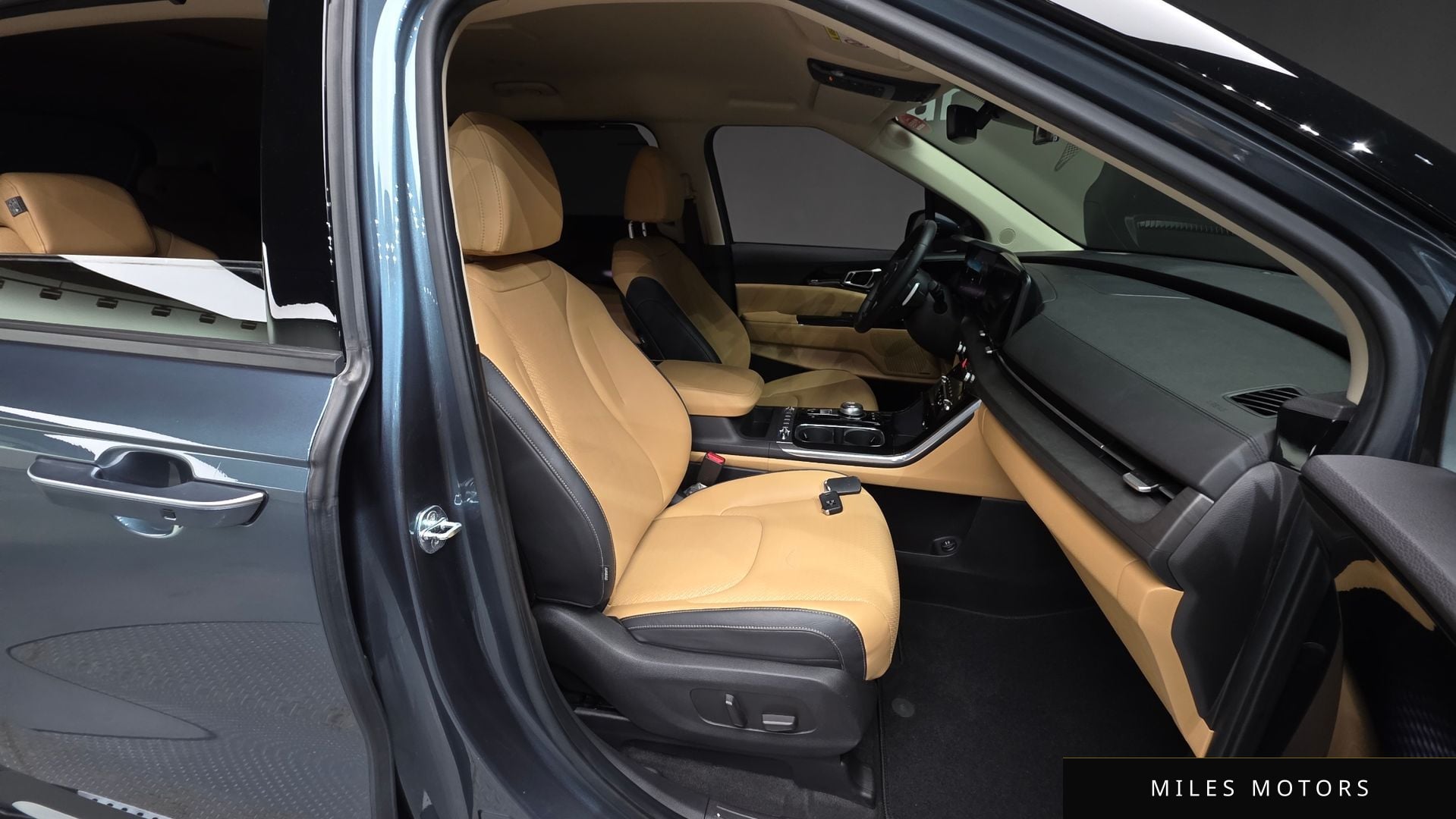 Kia Carnival 2021 — миниатюра 10