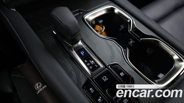Лексус RX350h 2025 — миниатюра 9