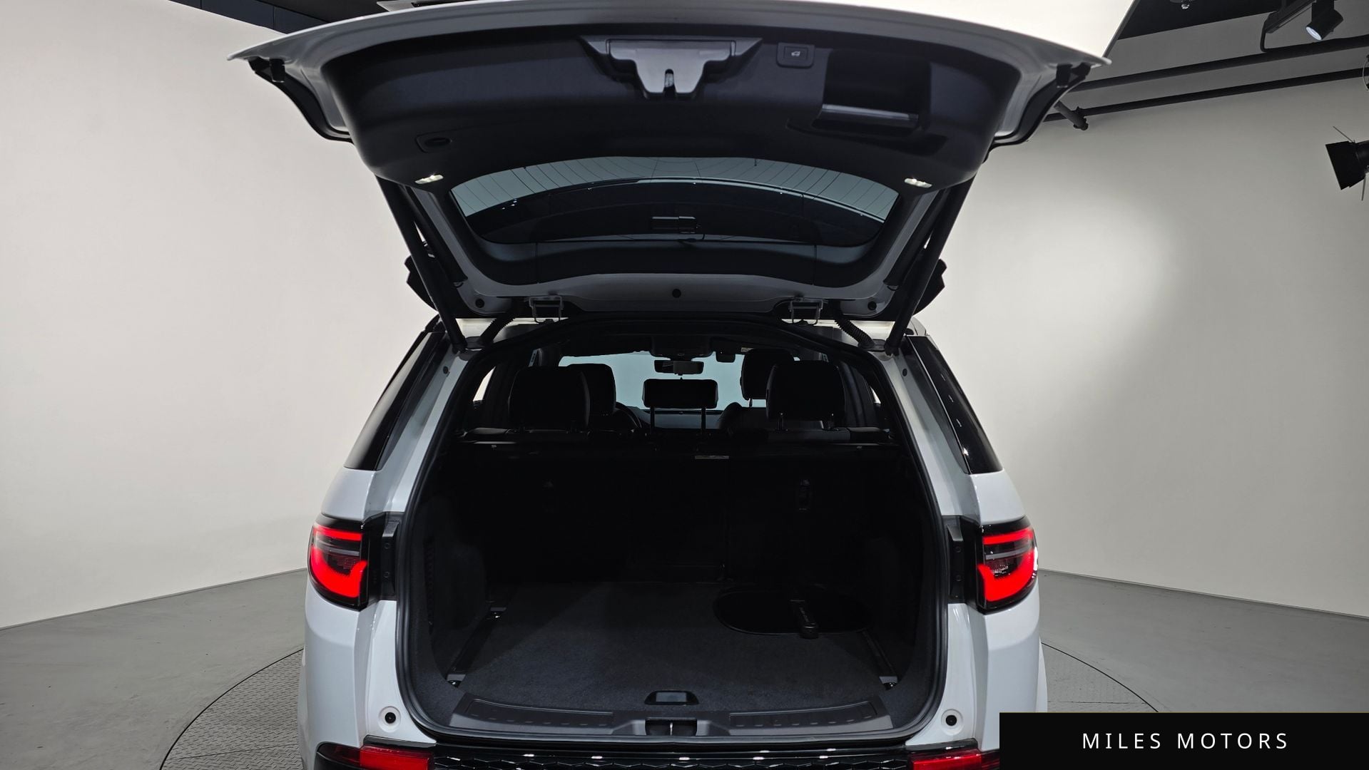Land Rover 디스커버리 스포츠 2024 — миниатюра 20