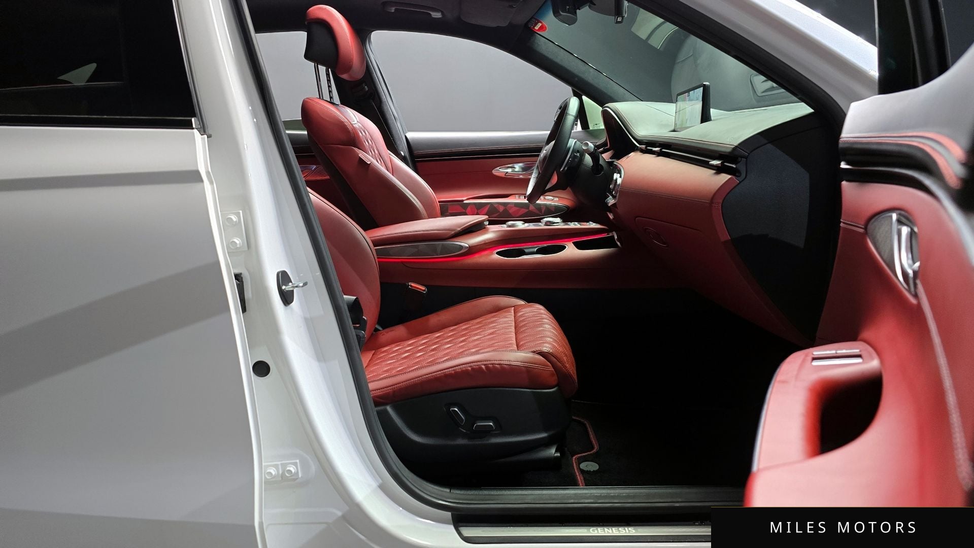 Genesis GV70 2022 — миниатюра 10