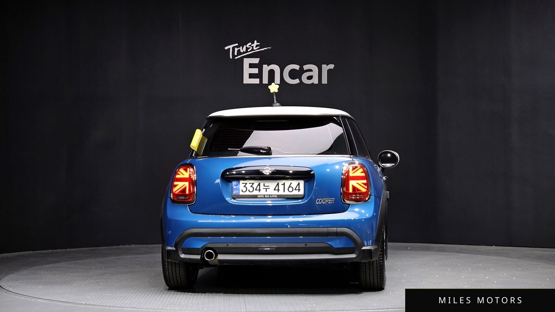 MINI 쿠퍼 2023 — миниатюра 4