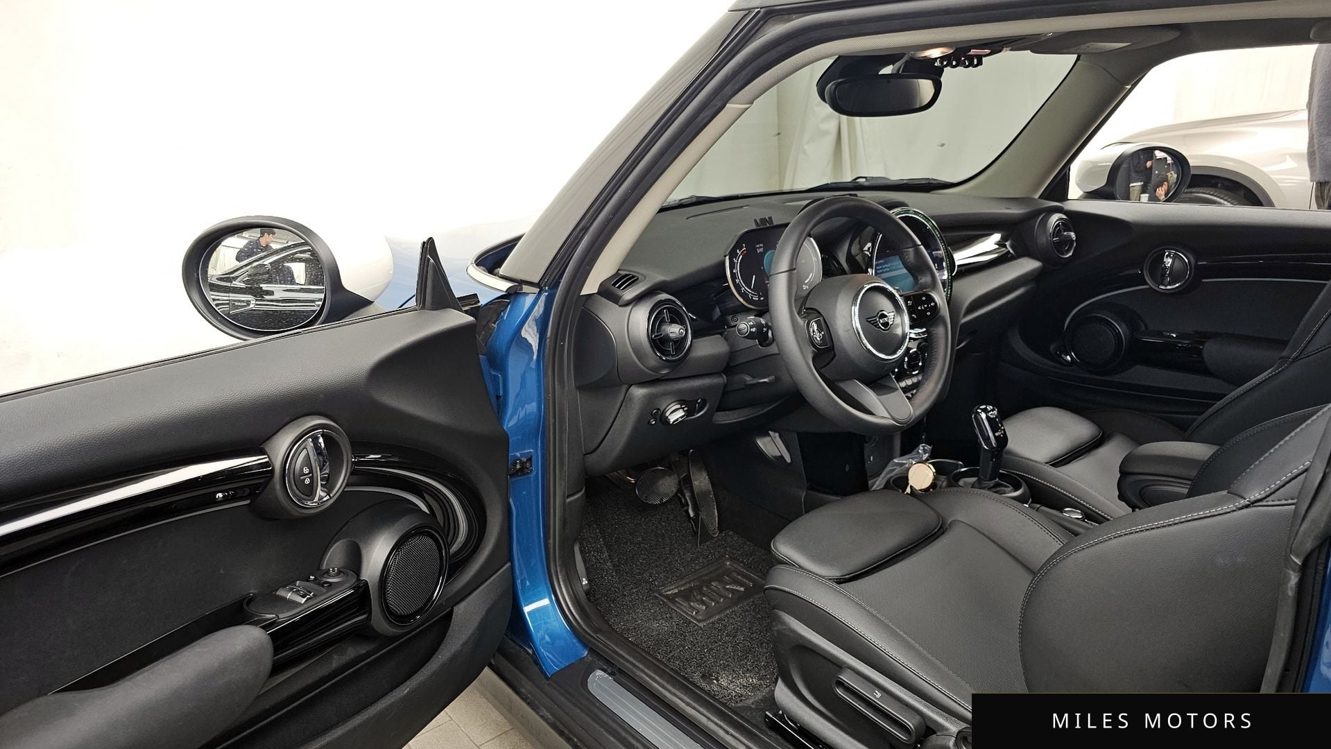MINI 쿠퍼 2023 — миниатюра 10