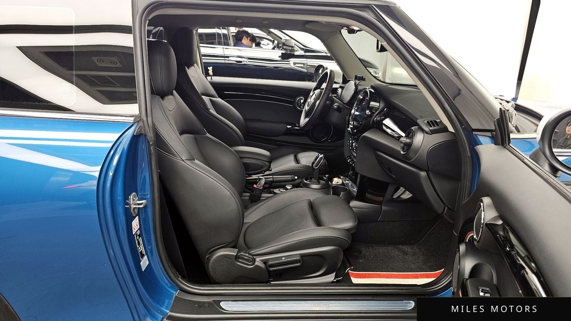 MINI 쿠퍼 2023 — миниатюра 11