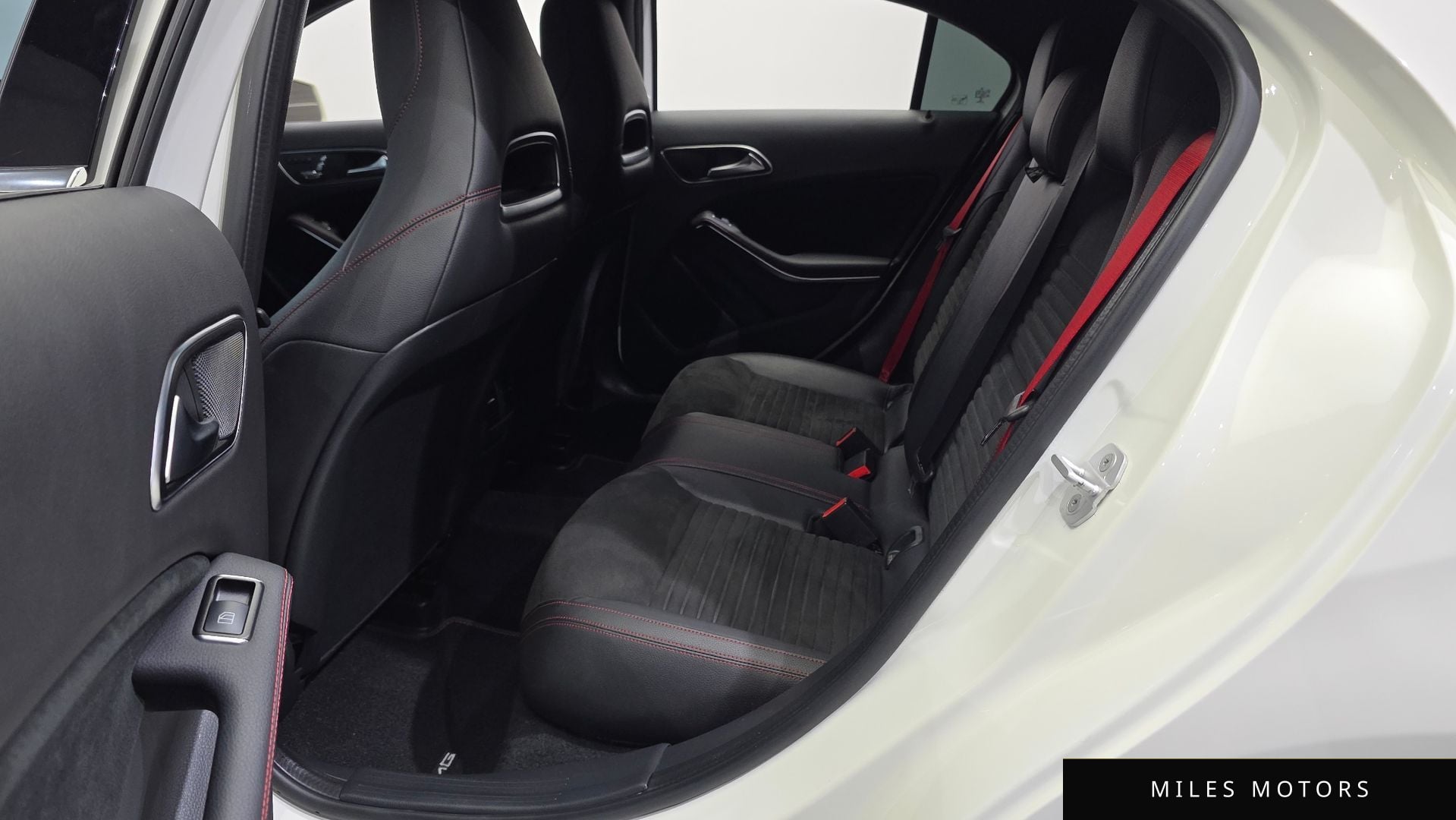 Mercedes-Benz A-클래스 W176 2018 — миниатюра 11