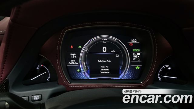 Лексус LS500h 2018 — миниатюра 8