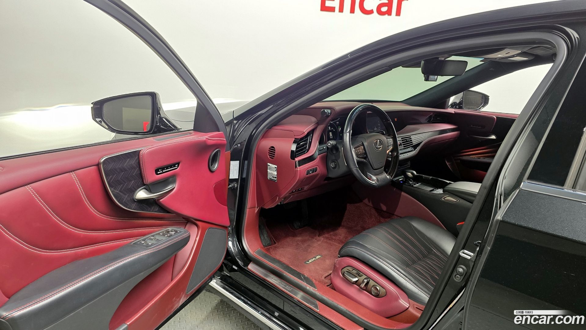 Лексус LS500h 2018 — миниатюра 10