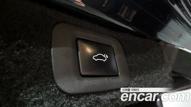 Лексус LS500h 2018 — миниатюра 20