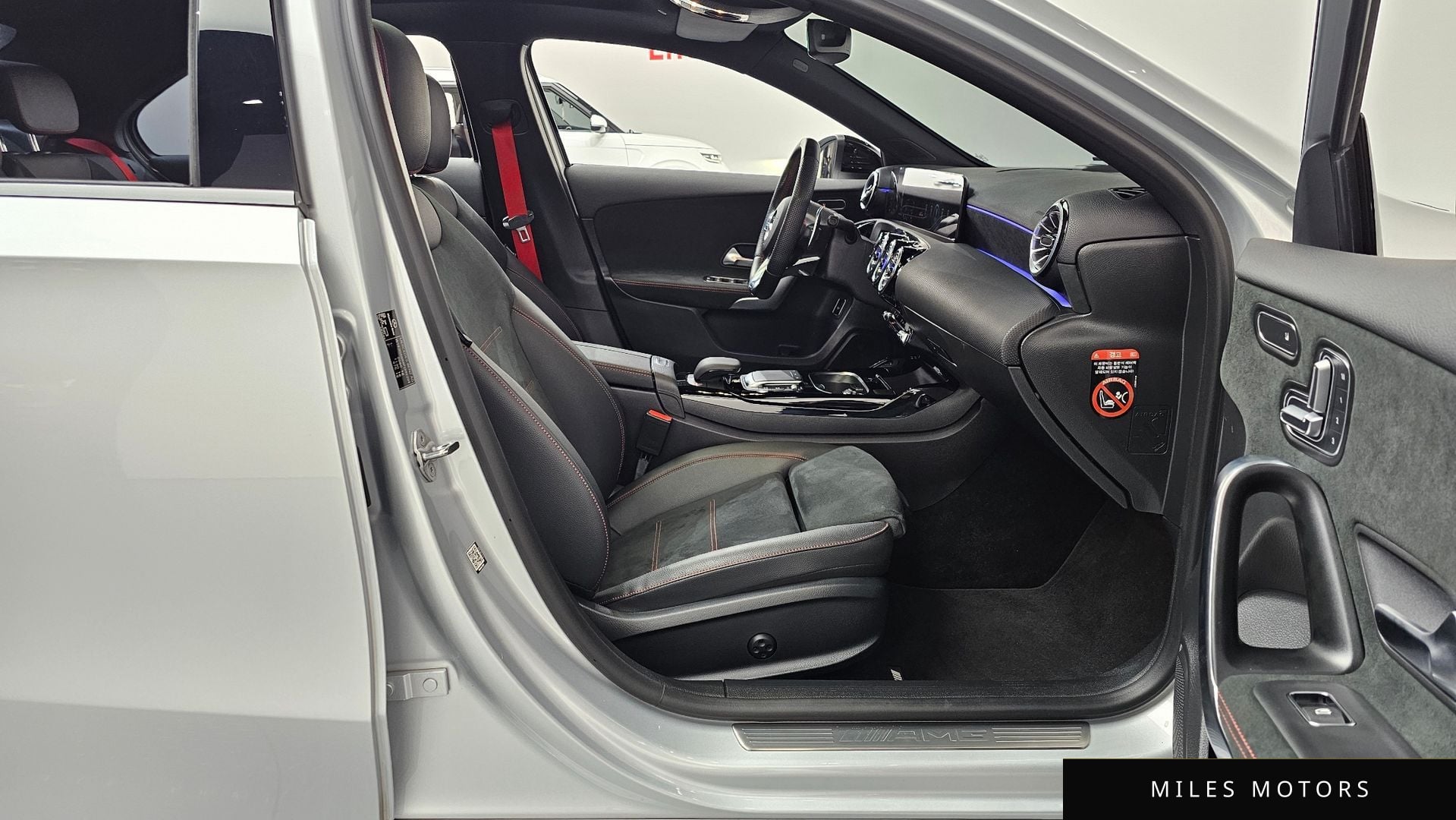 Mercedes-Benz A-Class W177 2023 — миниатюра 11