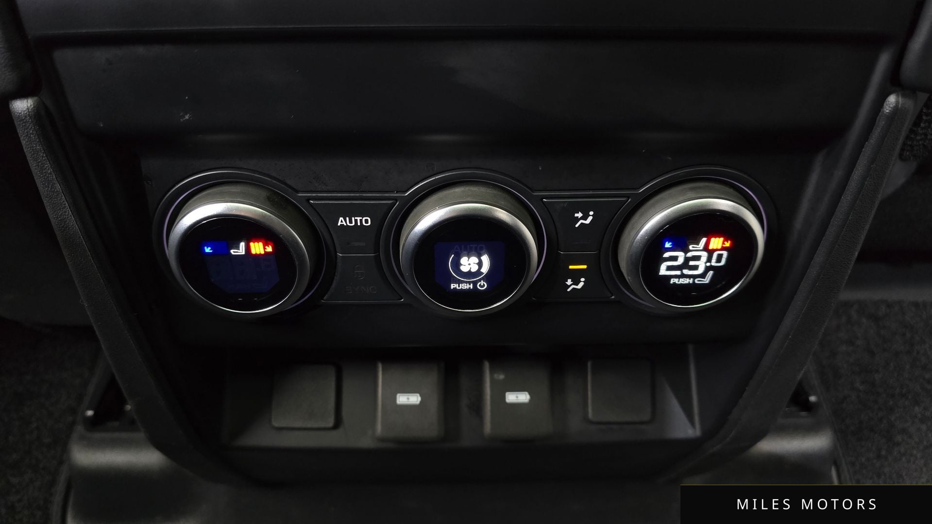 Land Rover 디펜더 (L663) 2024 — миниатюра 18