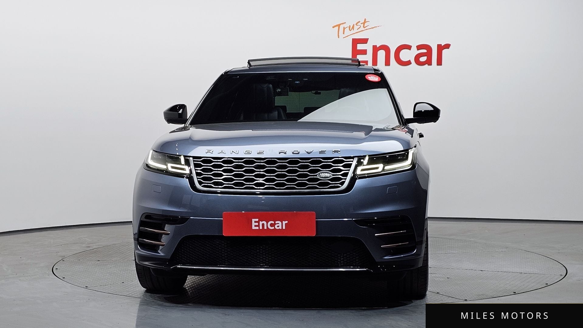 Land Rover Range Rover Velar 2018 — миниатюра 3