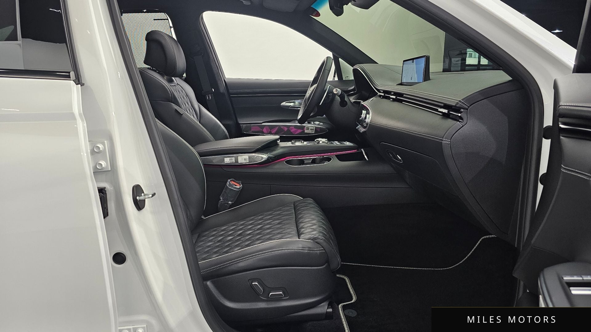 Genesis GV70 2022 — миниатюра 10