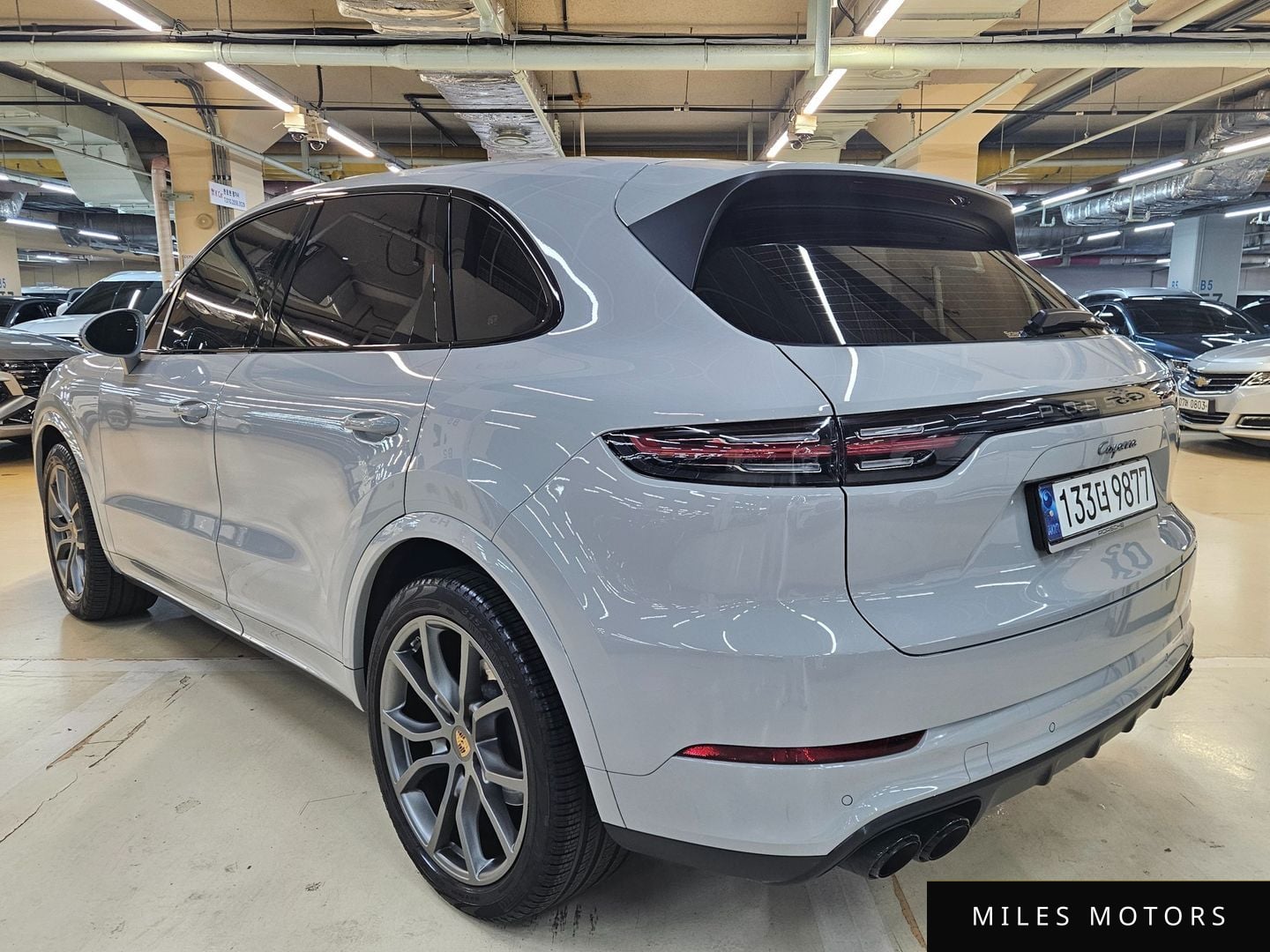 Porsche Cayenne 2023 — миниатюра 4