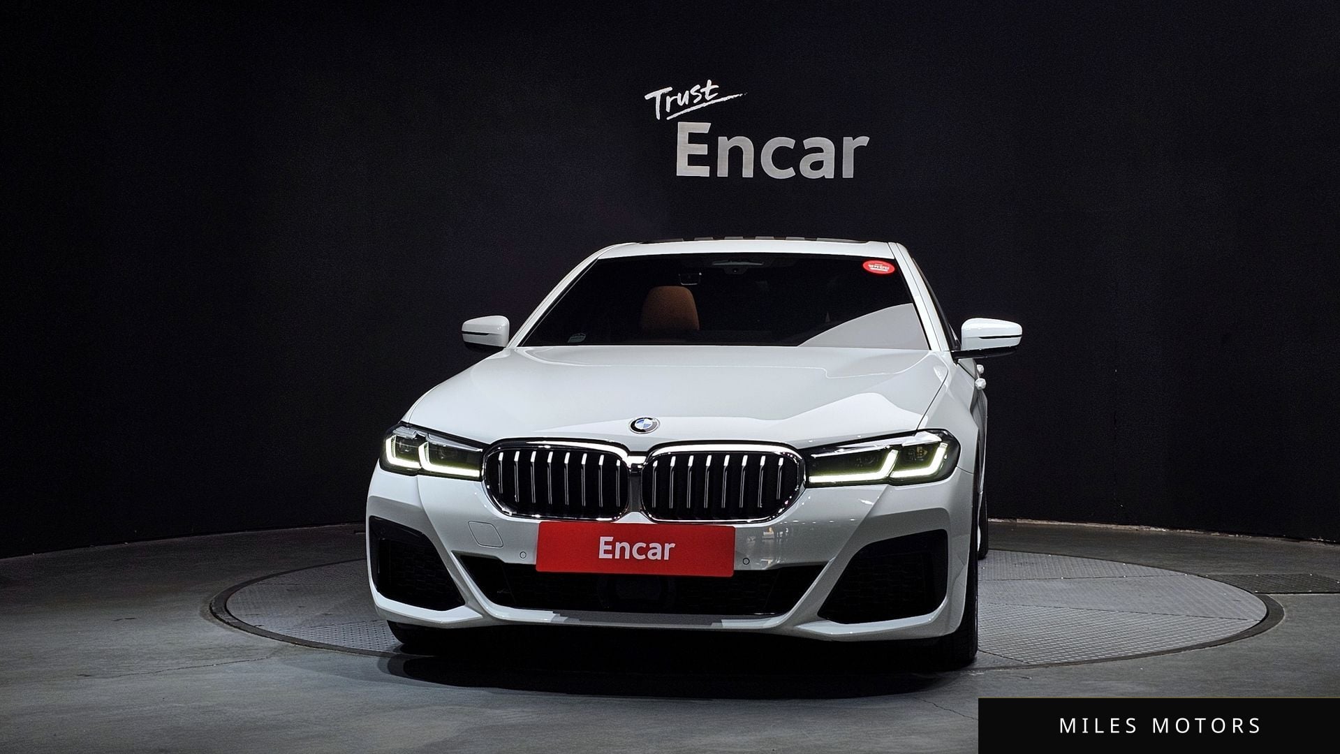 BMW 5 Series (G30) 2021 — миниатюра 3