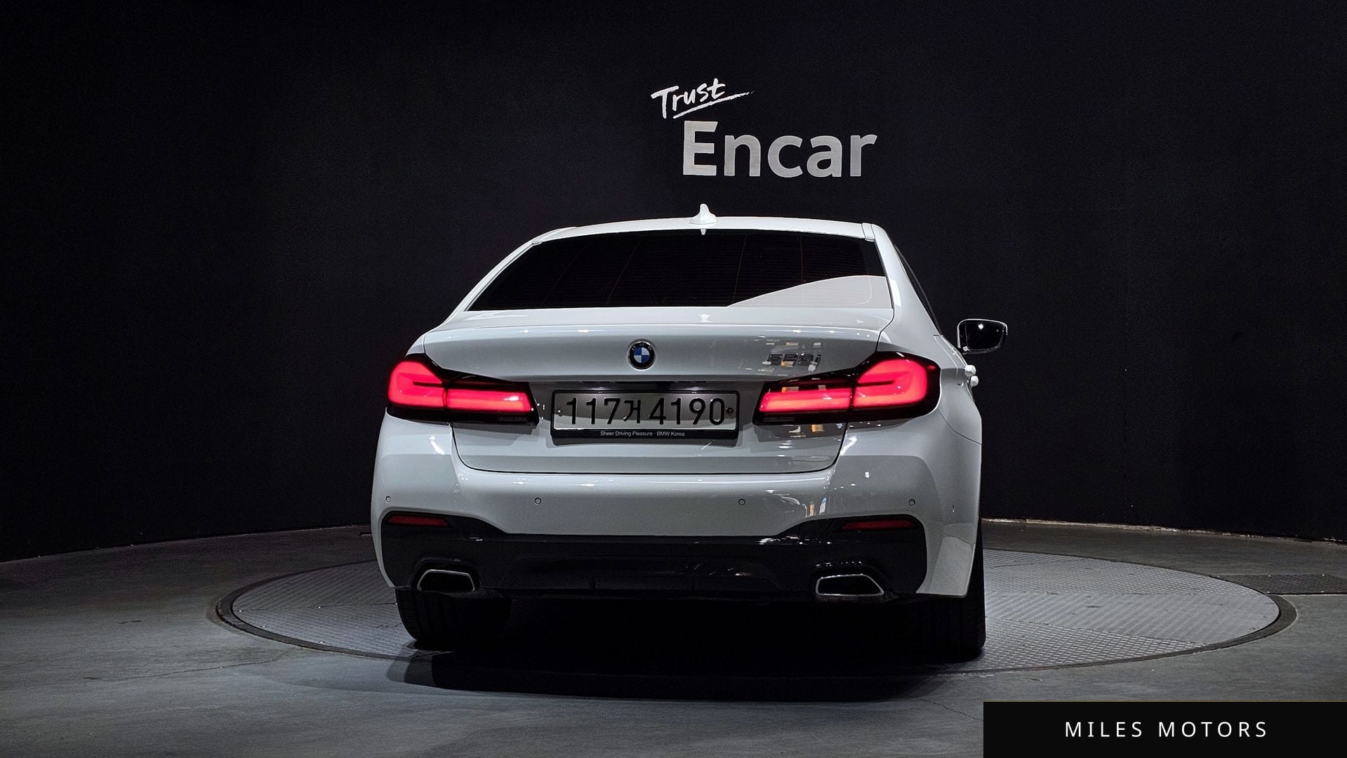 BMW 5 Series (G30) 2021 — миниатюра 4